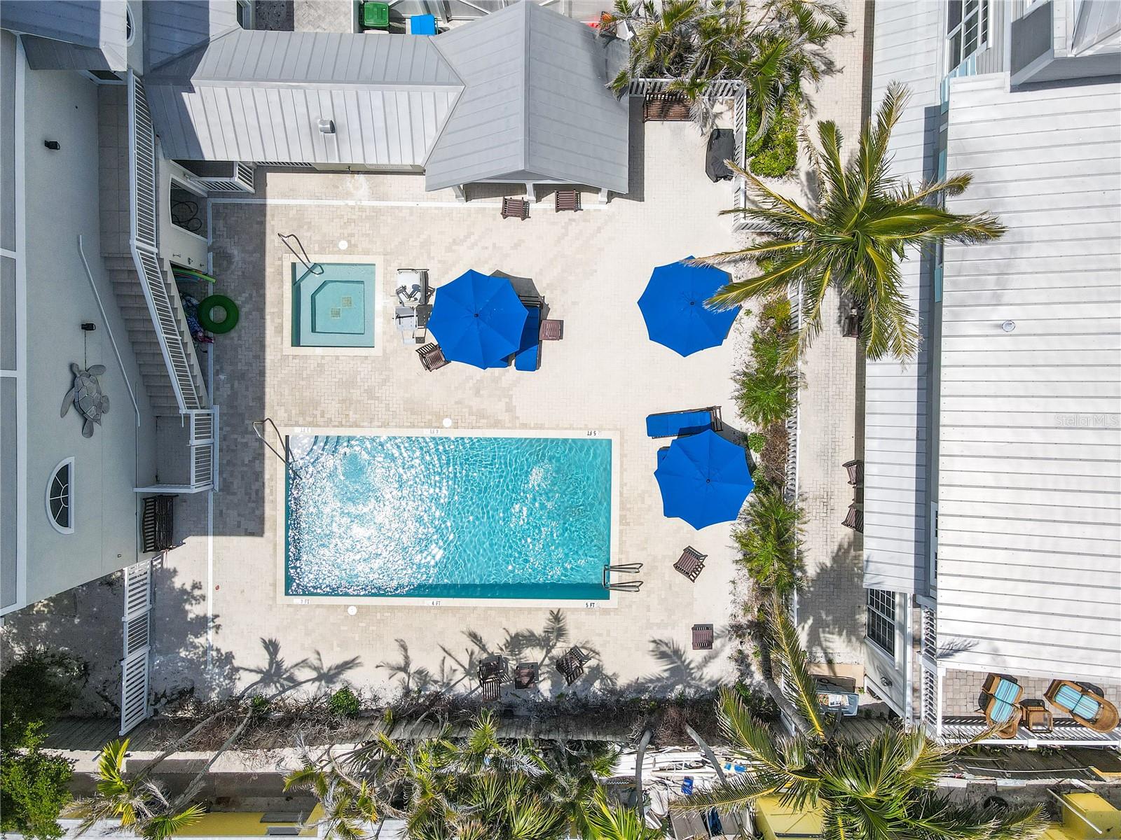 MAINSAIL BEACH INN - Residential