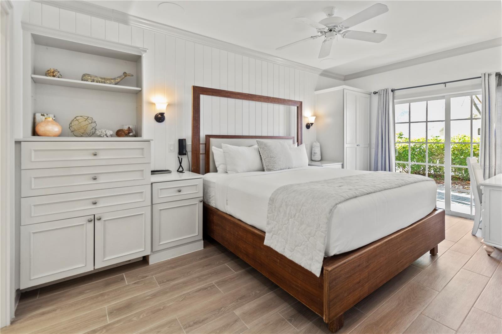 MAINSAIL BEACH INN - Residential