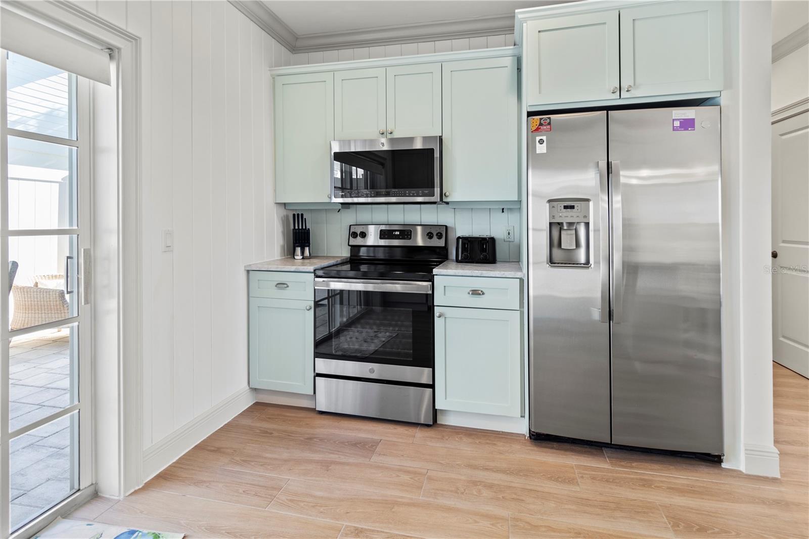 MAINSAIL BEACH INN - Residential