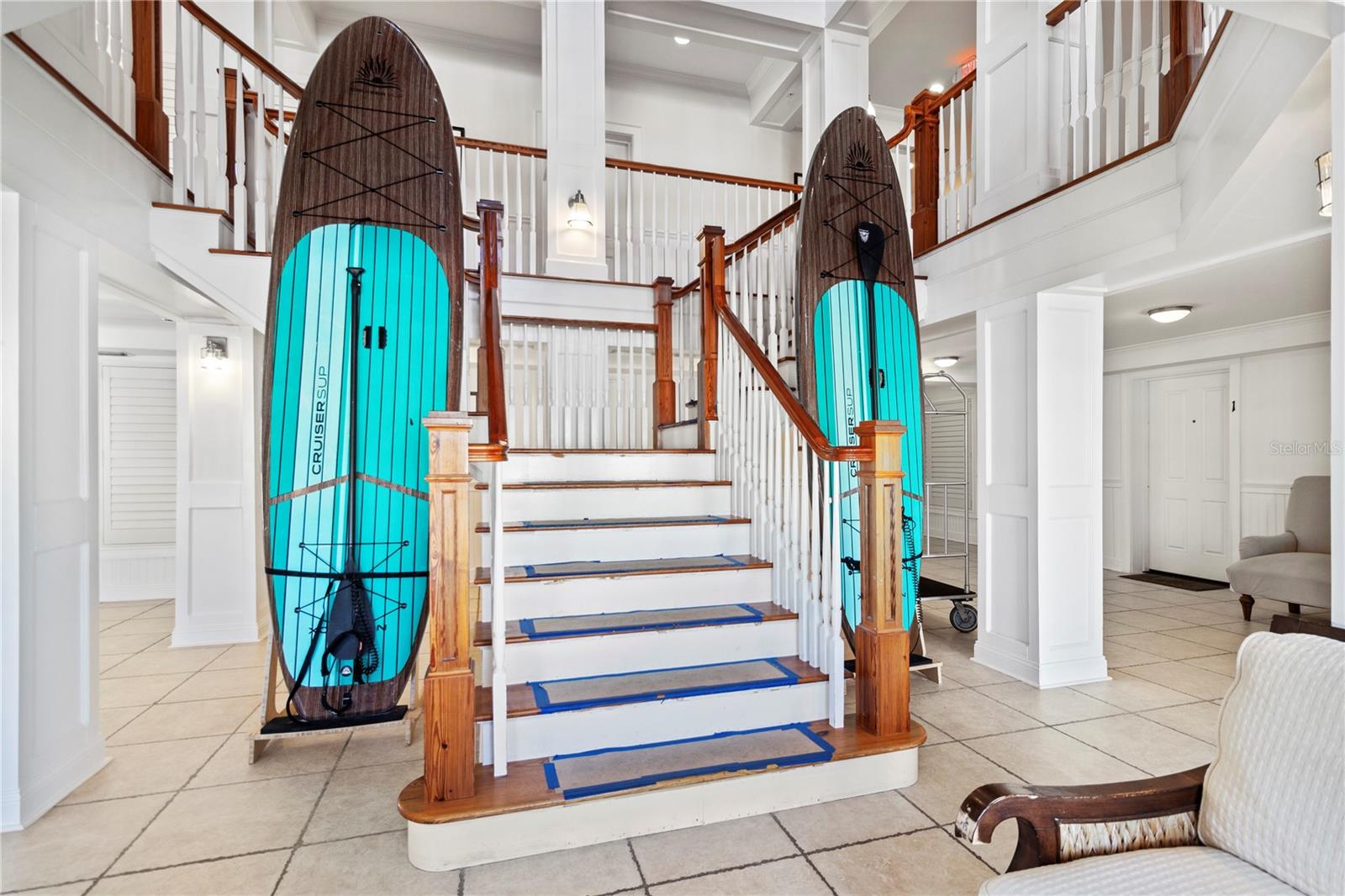 MAINSAIL BEACH INN - Residential