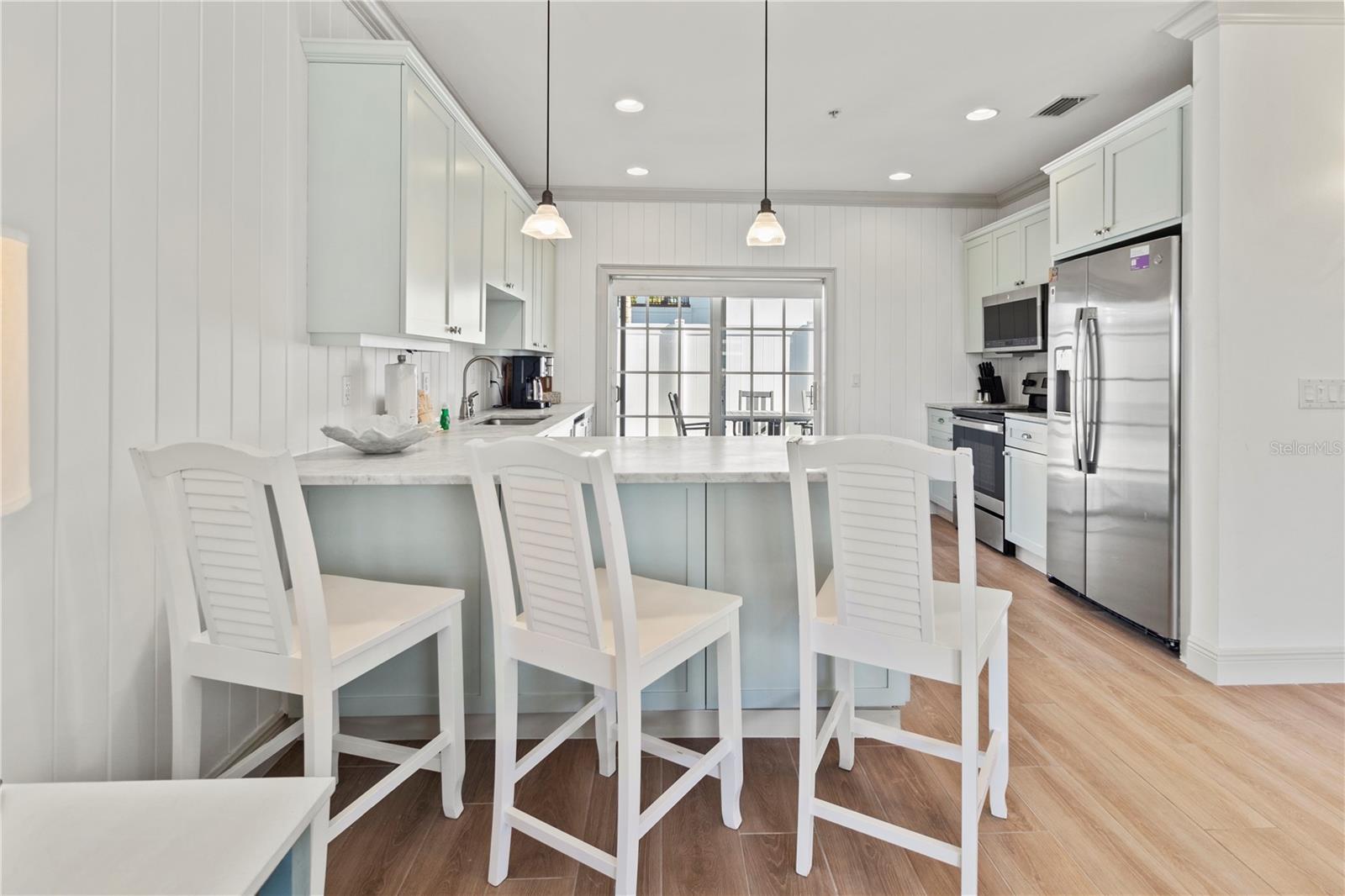 MAINSAIL BEACH INN - Residential