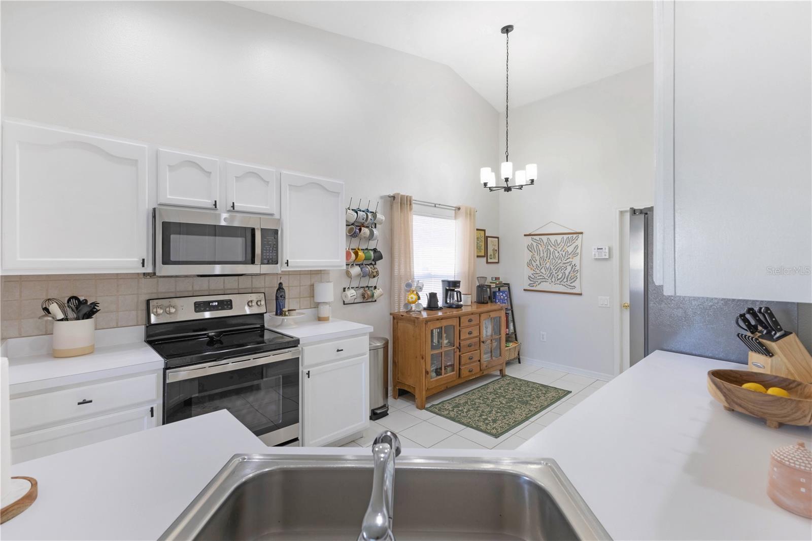 LEXINGTON OAKS VILLAGE 13 UN A & B - Residential