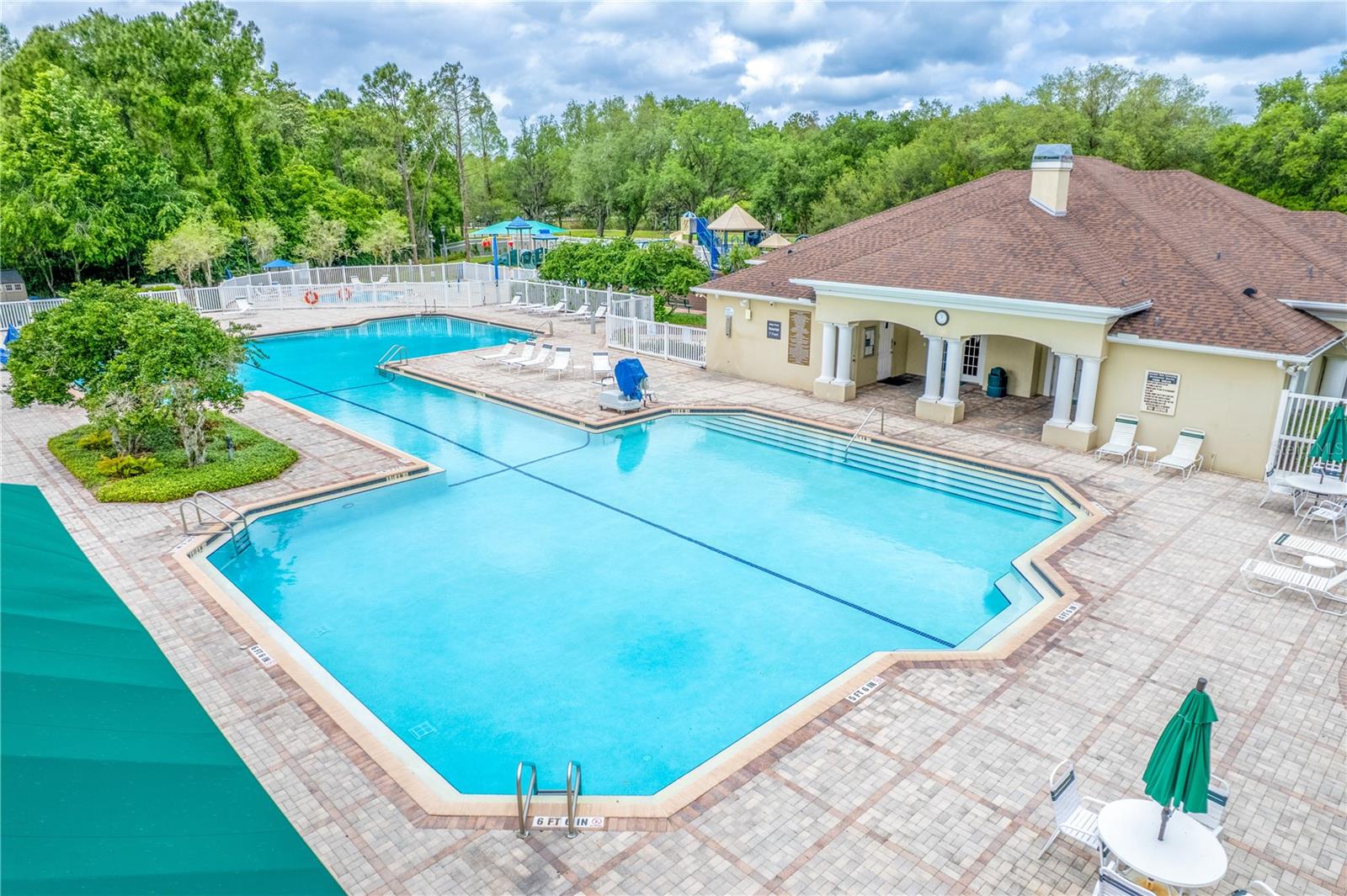 LEXINGTON OAKS VILLAGE 13 UN A & B - Residential