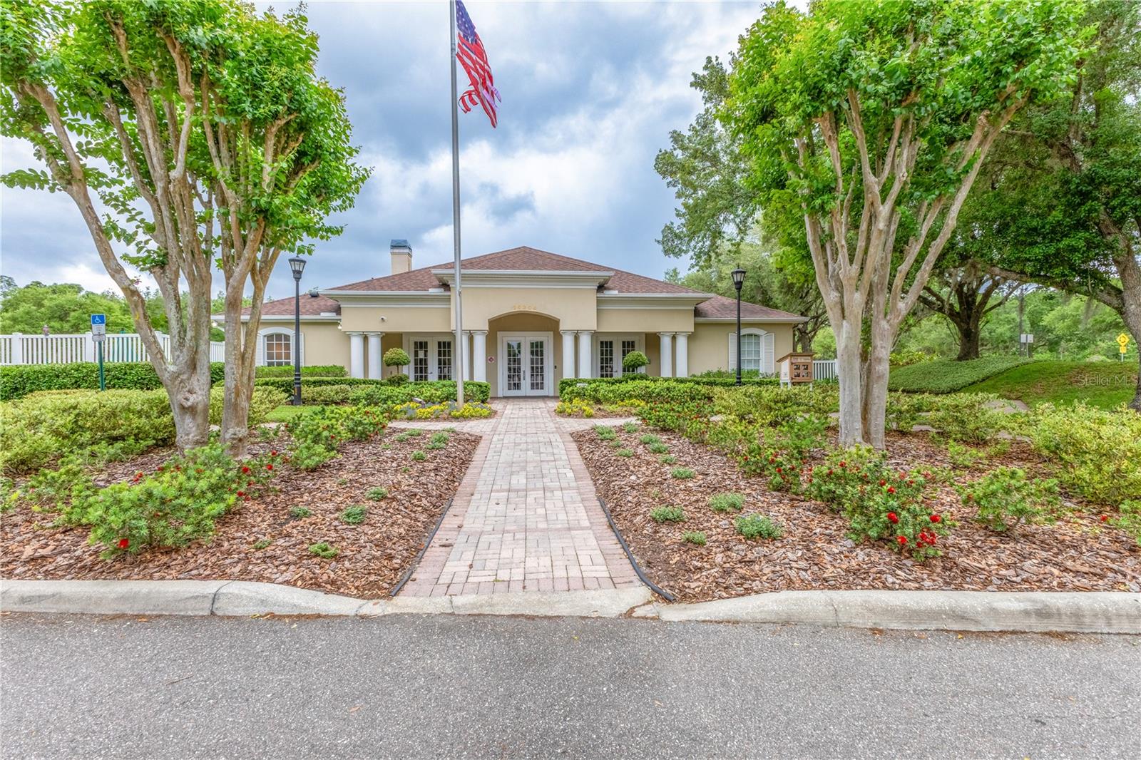 LEXINGTON OAKS VILLAGE 13 UN A & B - Residential