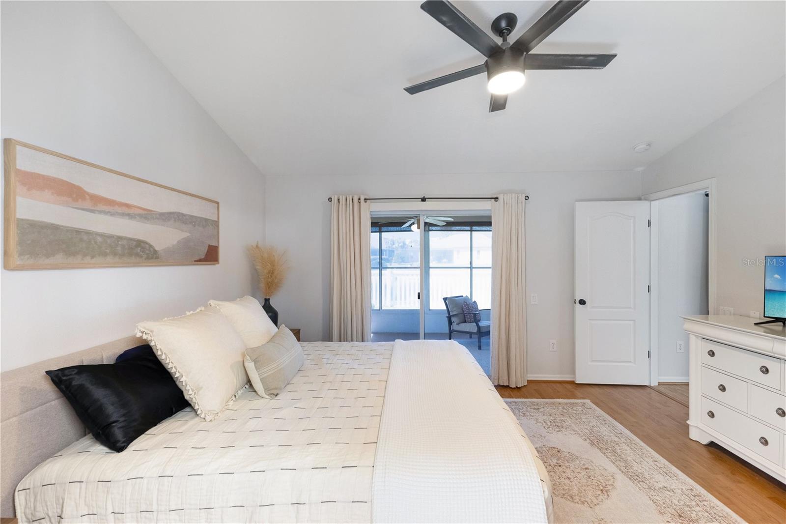 LEXINGTON OAKS VILLAGE 13 UN A & B - Residential