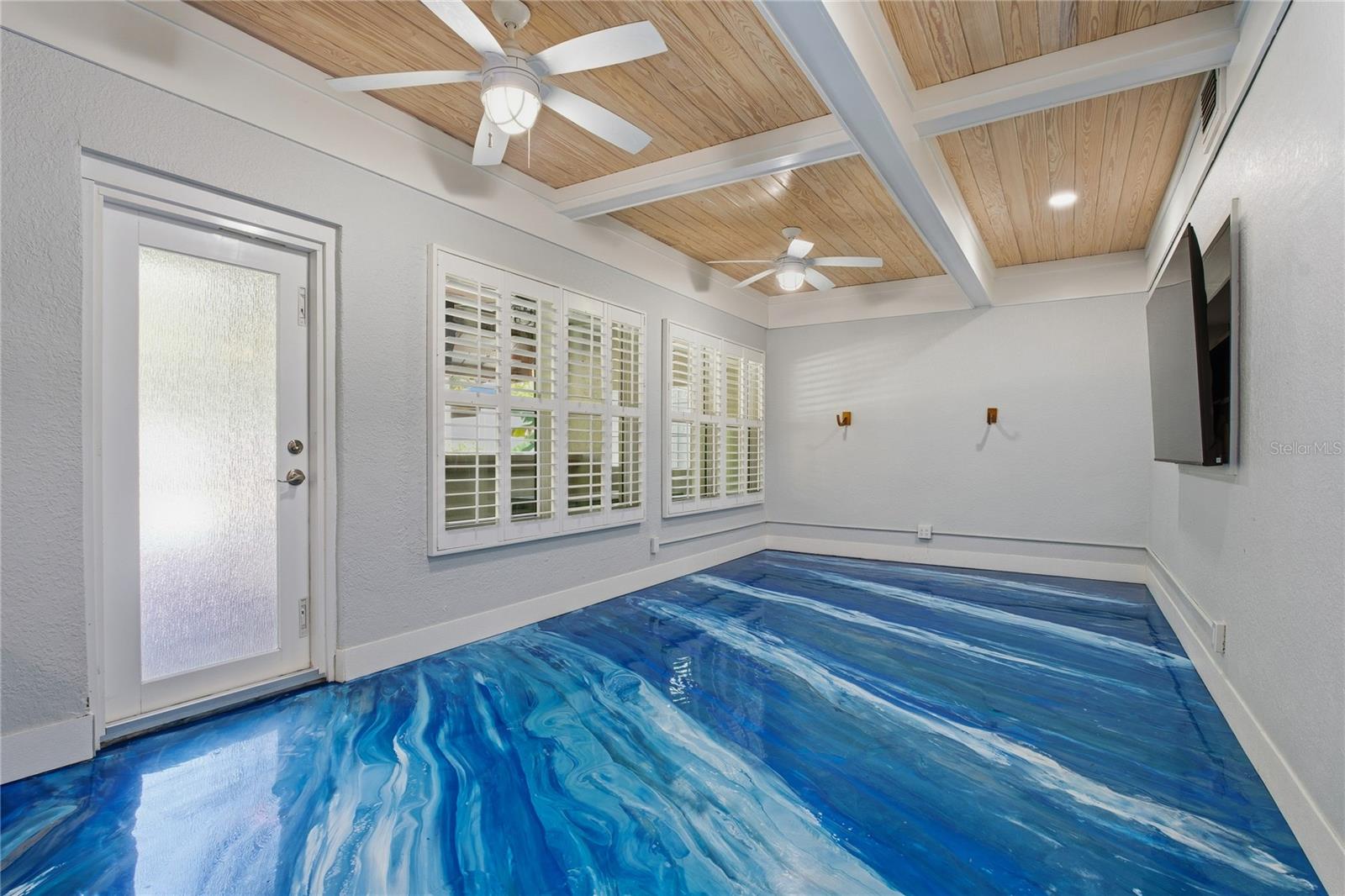 SUTHERLAND TOWN OF - Residential