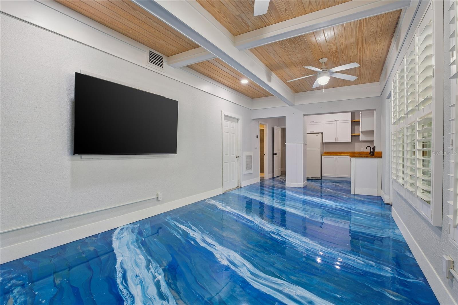 SUTHERLAND TOWN OF - Residential