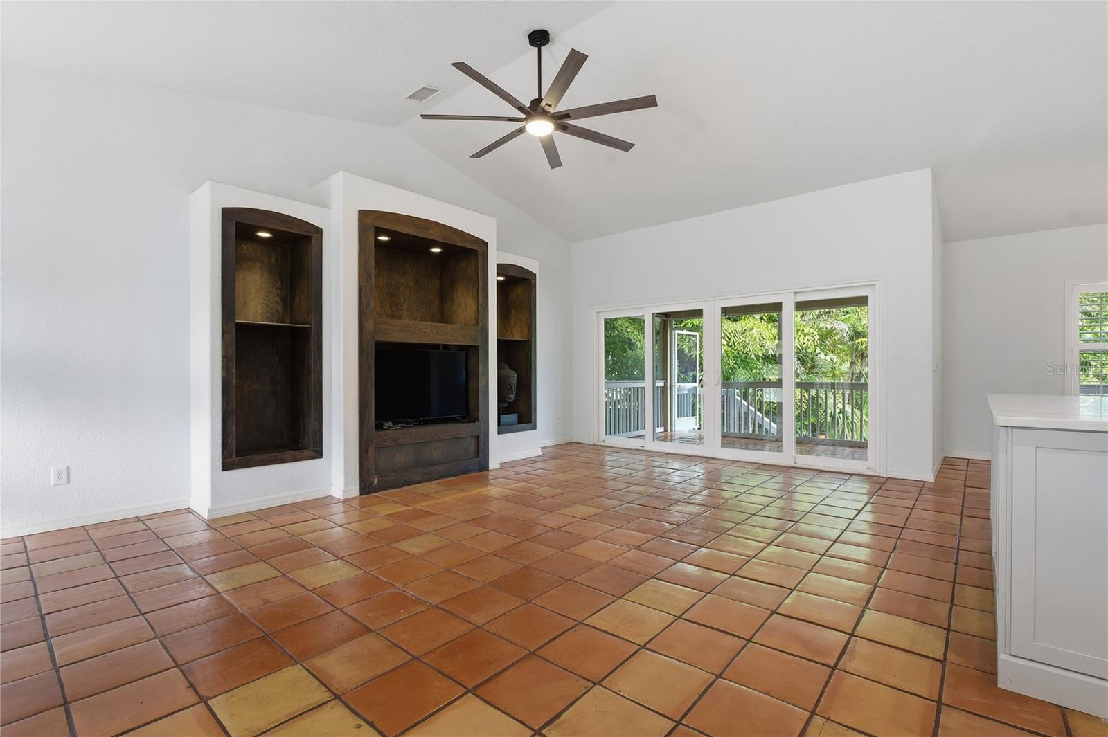 SUTHERLAND TOWN OF - Residential