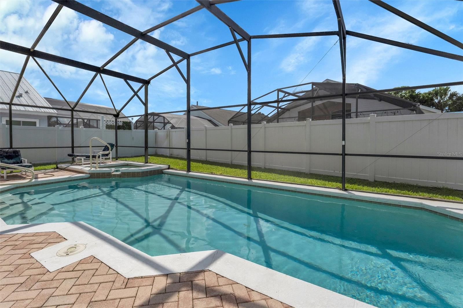 2546 ONEIDA LOOP