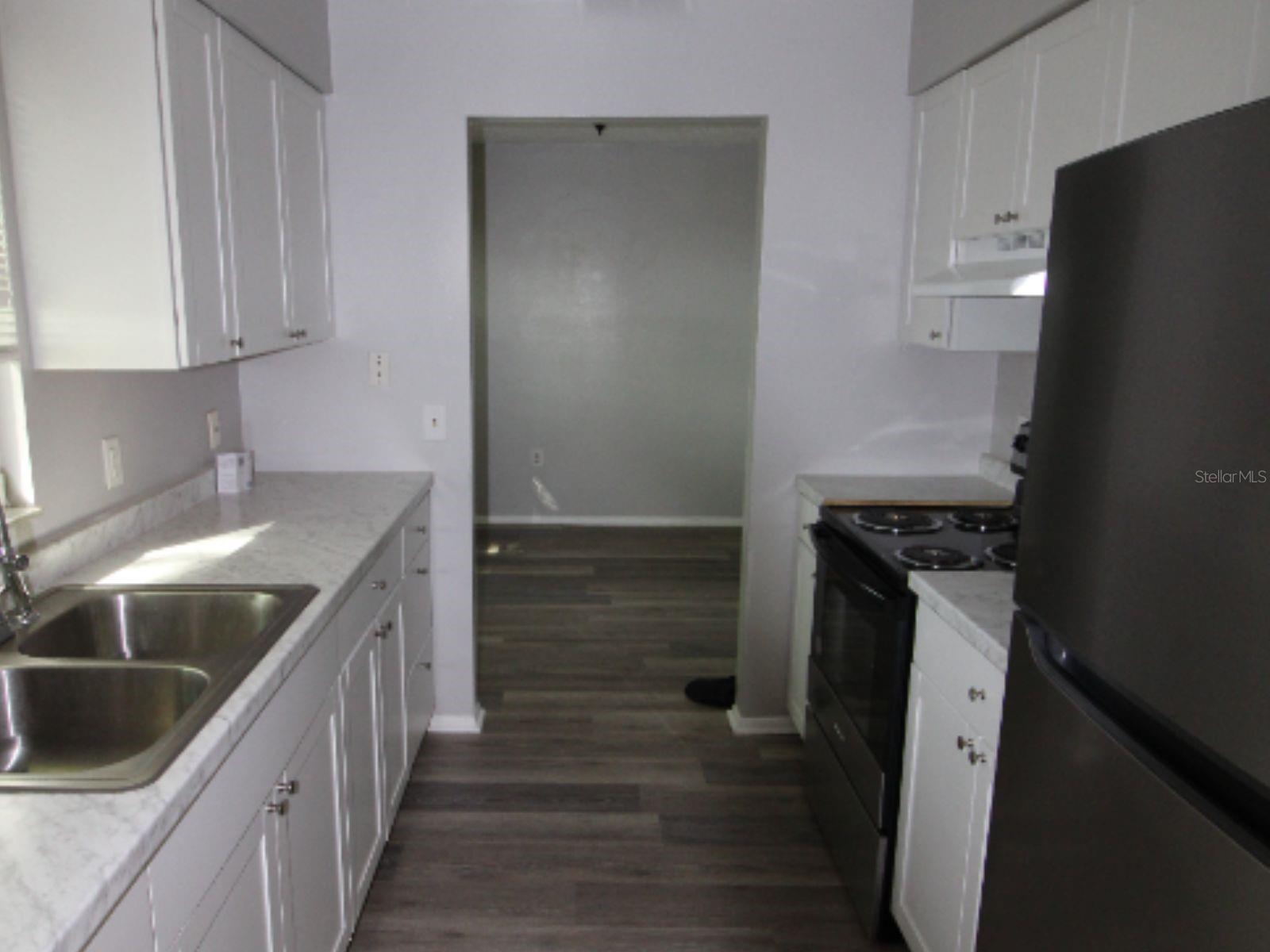 2105 BLOSSOM COURT