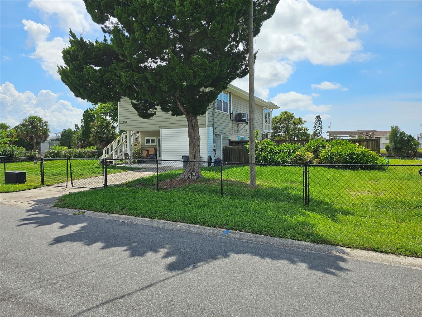 3317 OLEANDER DRIVE