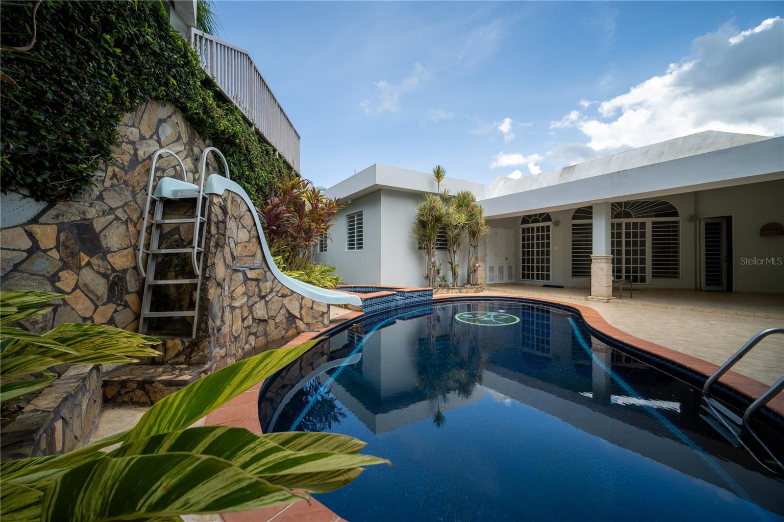 TINTILLO HILLS - Residential