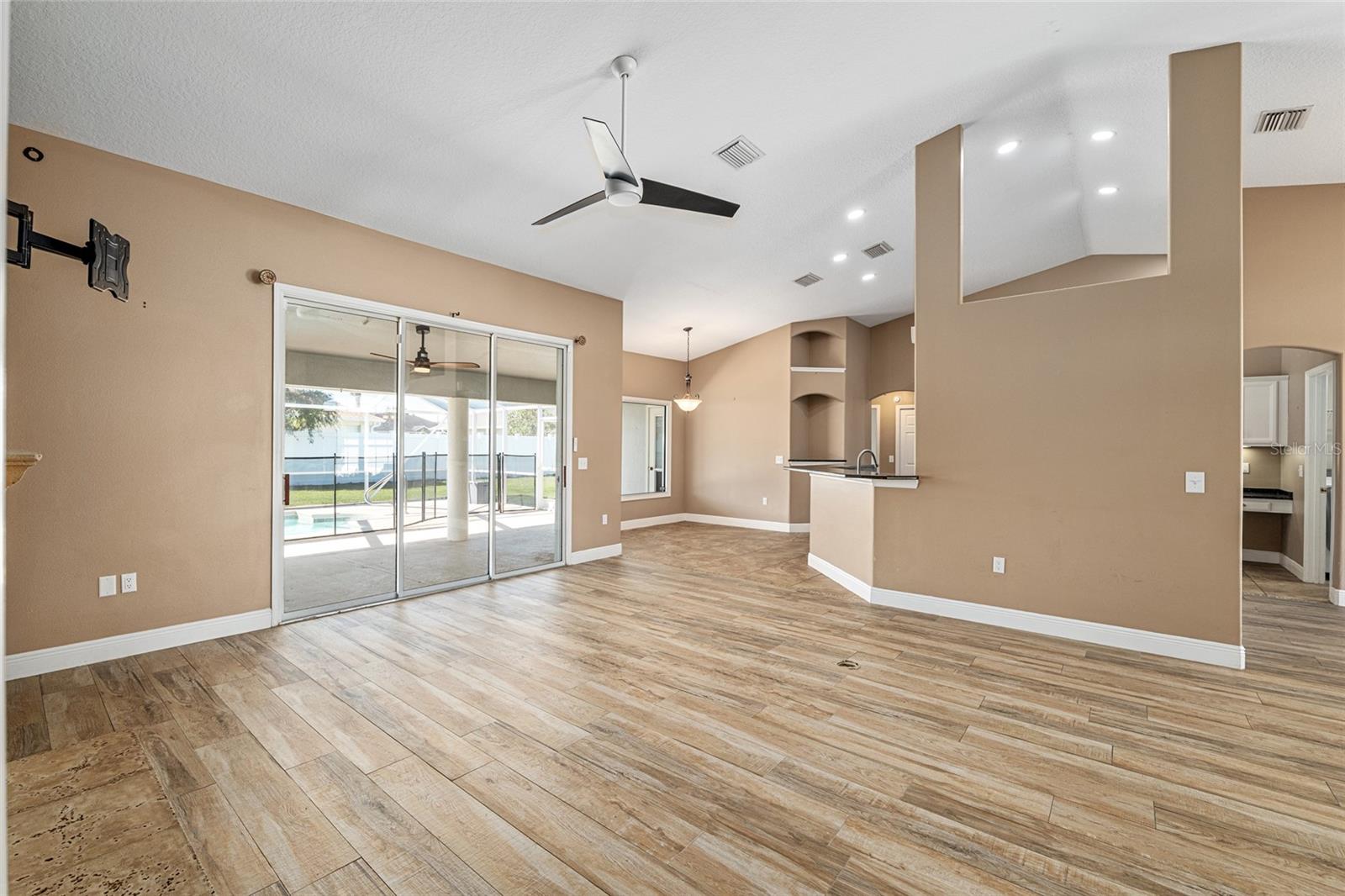 MAJESTIC OAKS FOURTH ADD - Residential