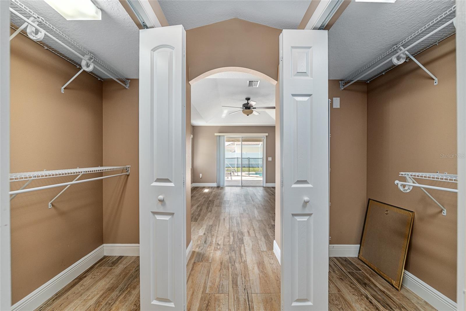 MAJESTIC OAKS FOURTH ADD - Residential