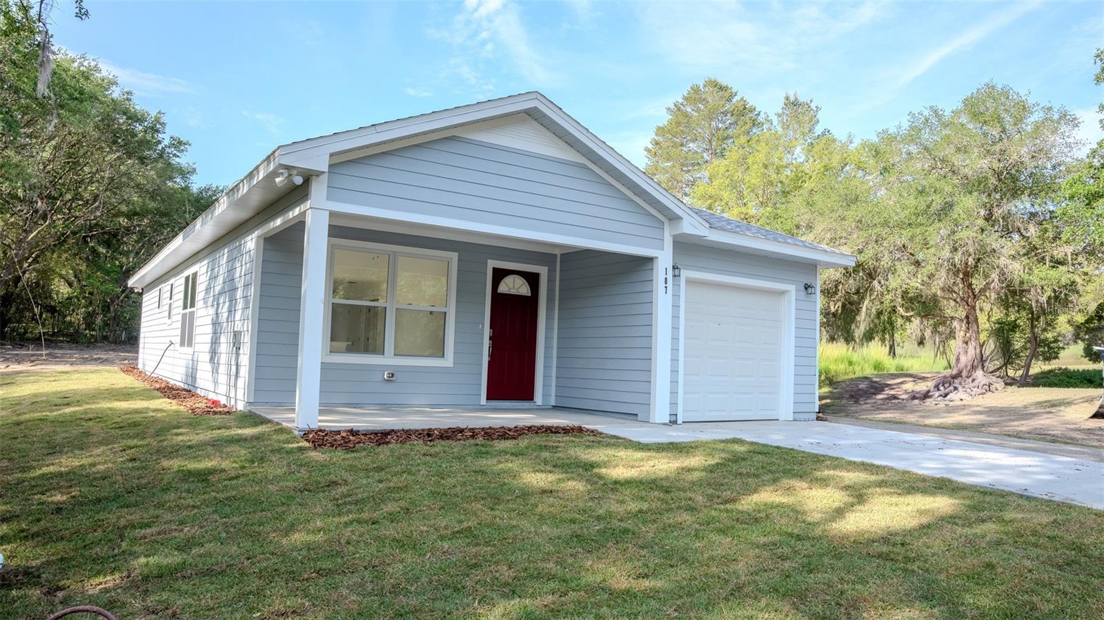 FOUR LAKES COMMUNITY - Residential