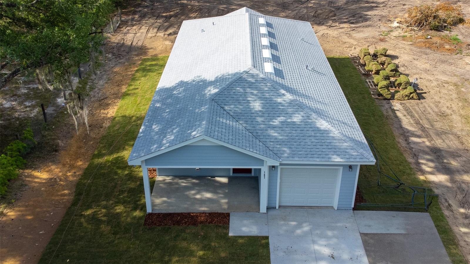 FOUR LAKES COMMUNITY - Residential