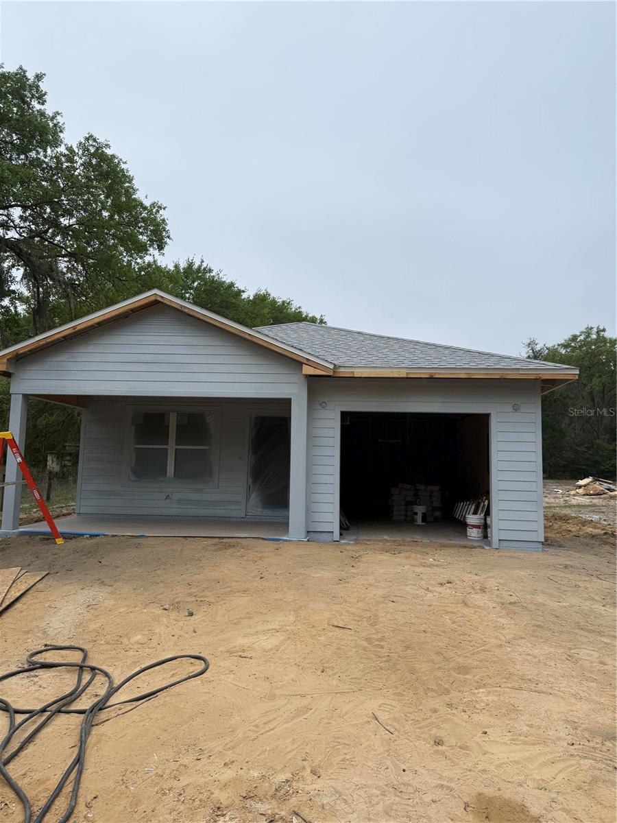 FOUR LAKES COMMUNITY - Residential