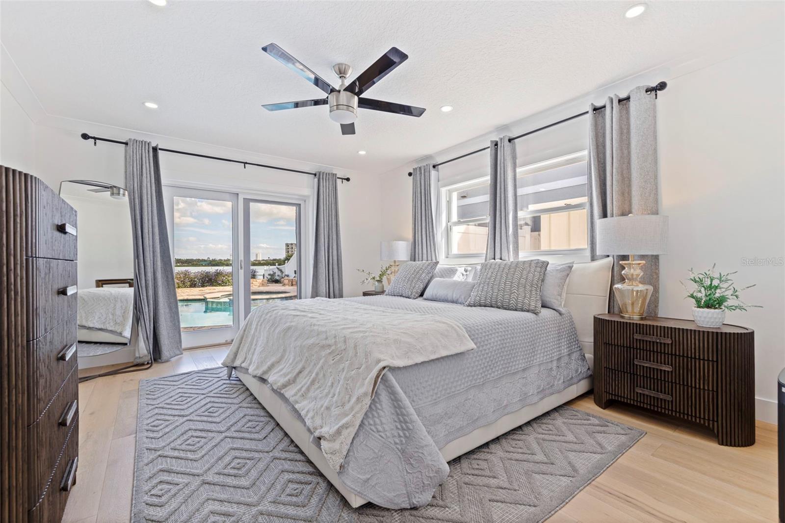 SOUTH CSWY ISLE YACHT CLUB ADD - Residential