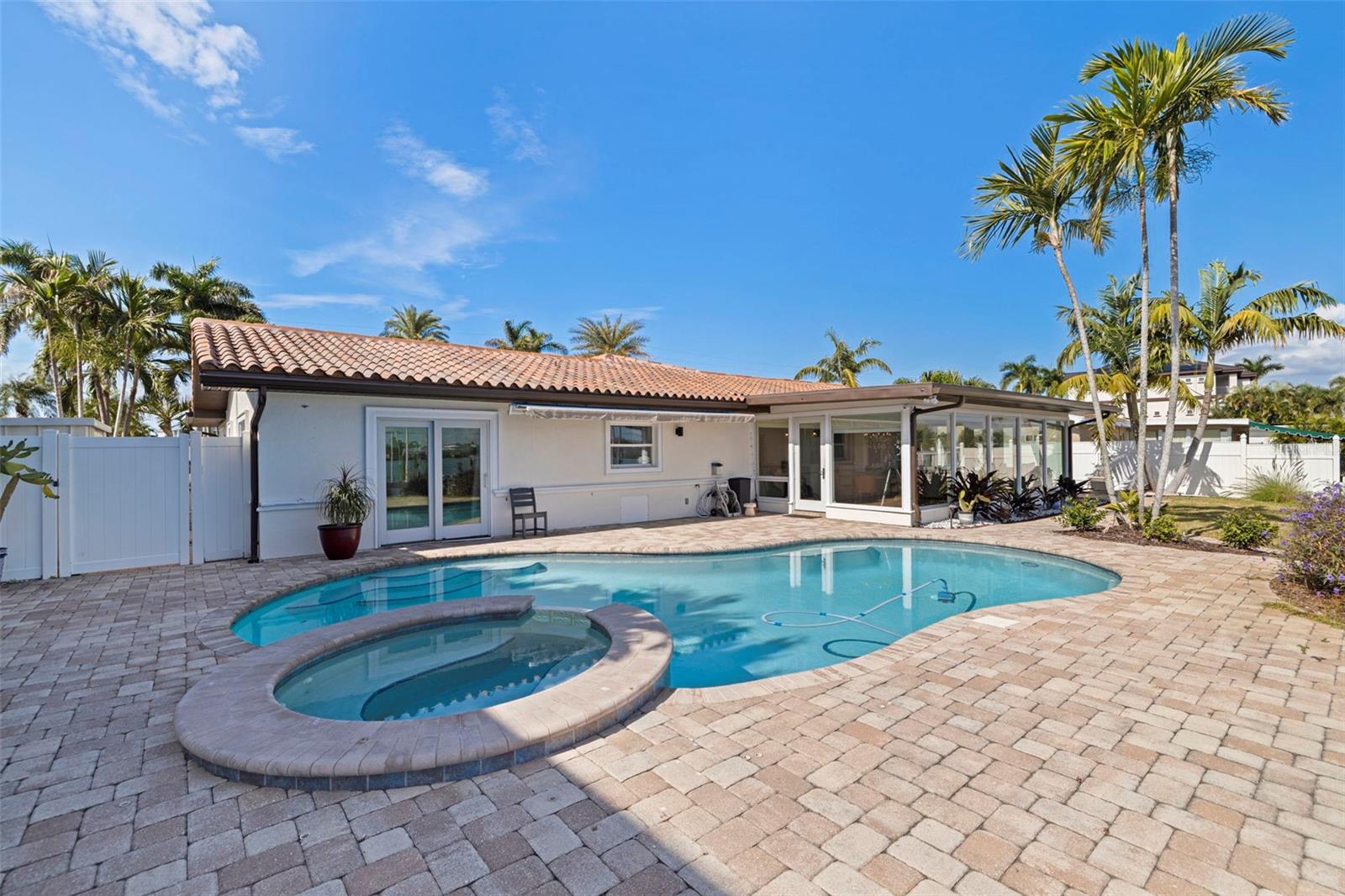 SOUTH CSWY ISLE YACHT CLUB ADD - Residential