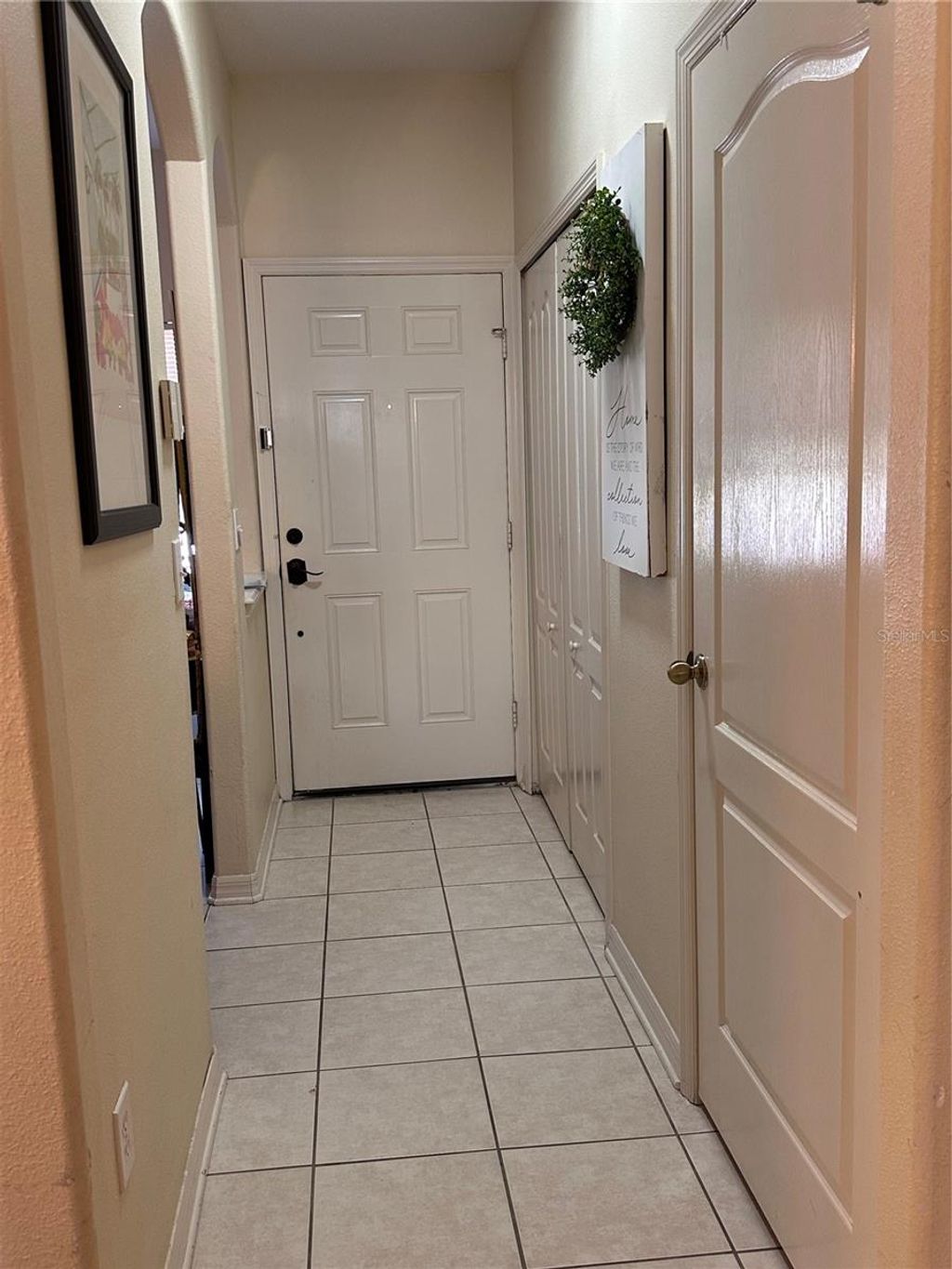 Photo of 1042 Sleepy Oak Drive, Wesley Chapel, FL 33543 (MLS # TB8410488)