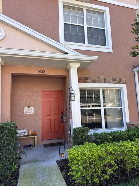 Photo of 1042 Sleepy Oak Drive, Wesley Chapel, FL 33543 (MLS # TB8410488)