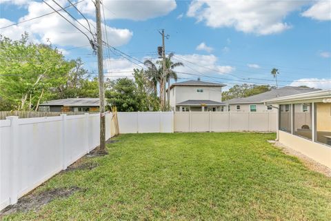 A home in SEMINOLE