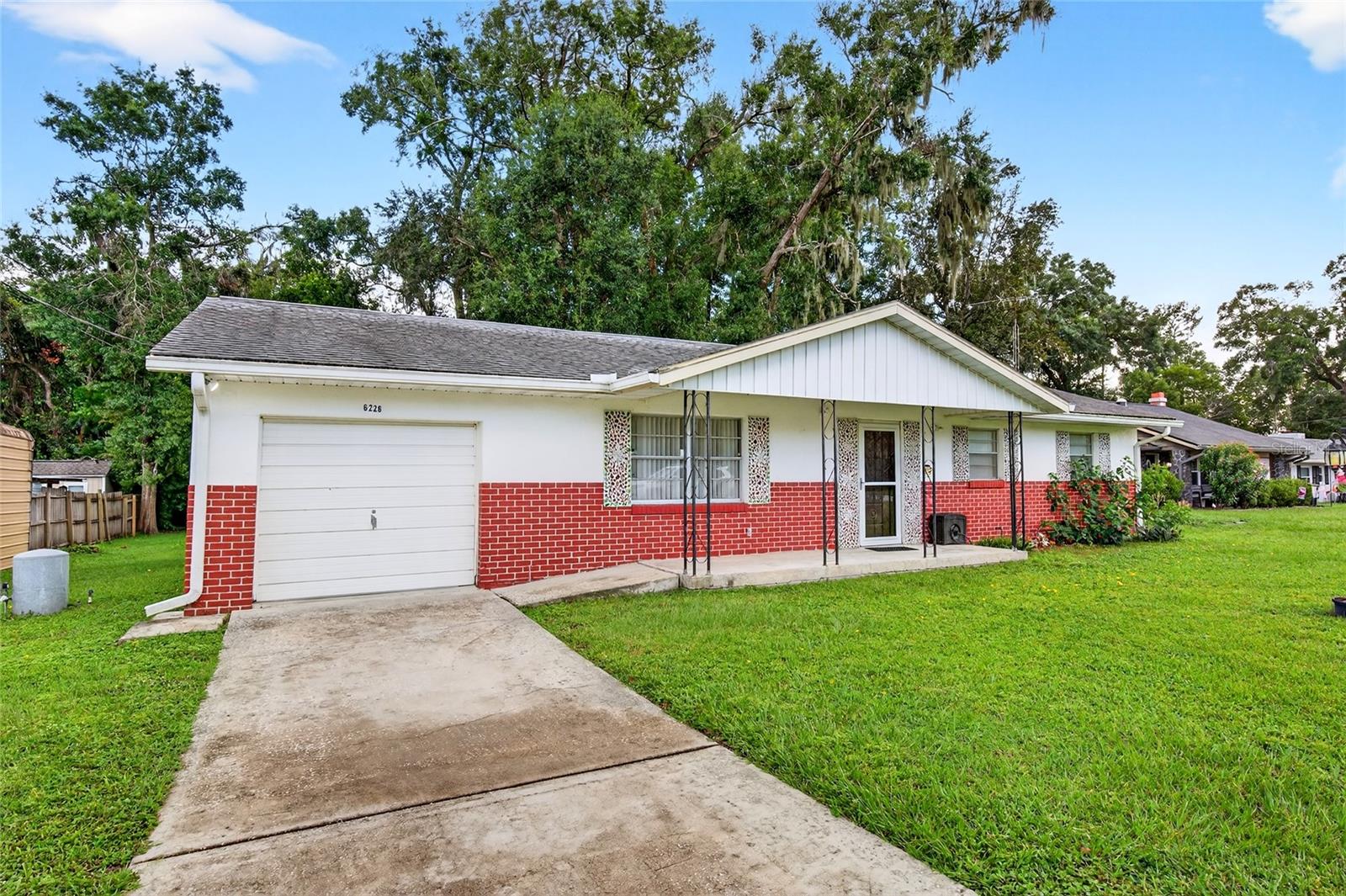 HENRIETTA HEIGHTS - Residential