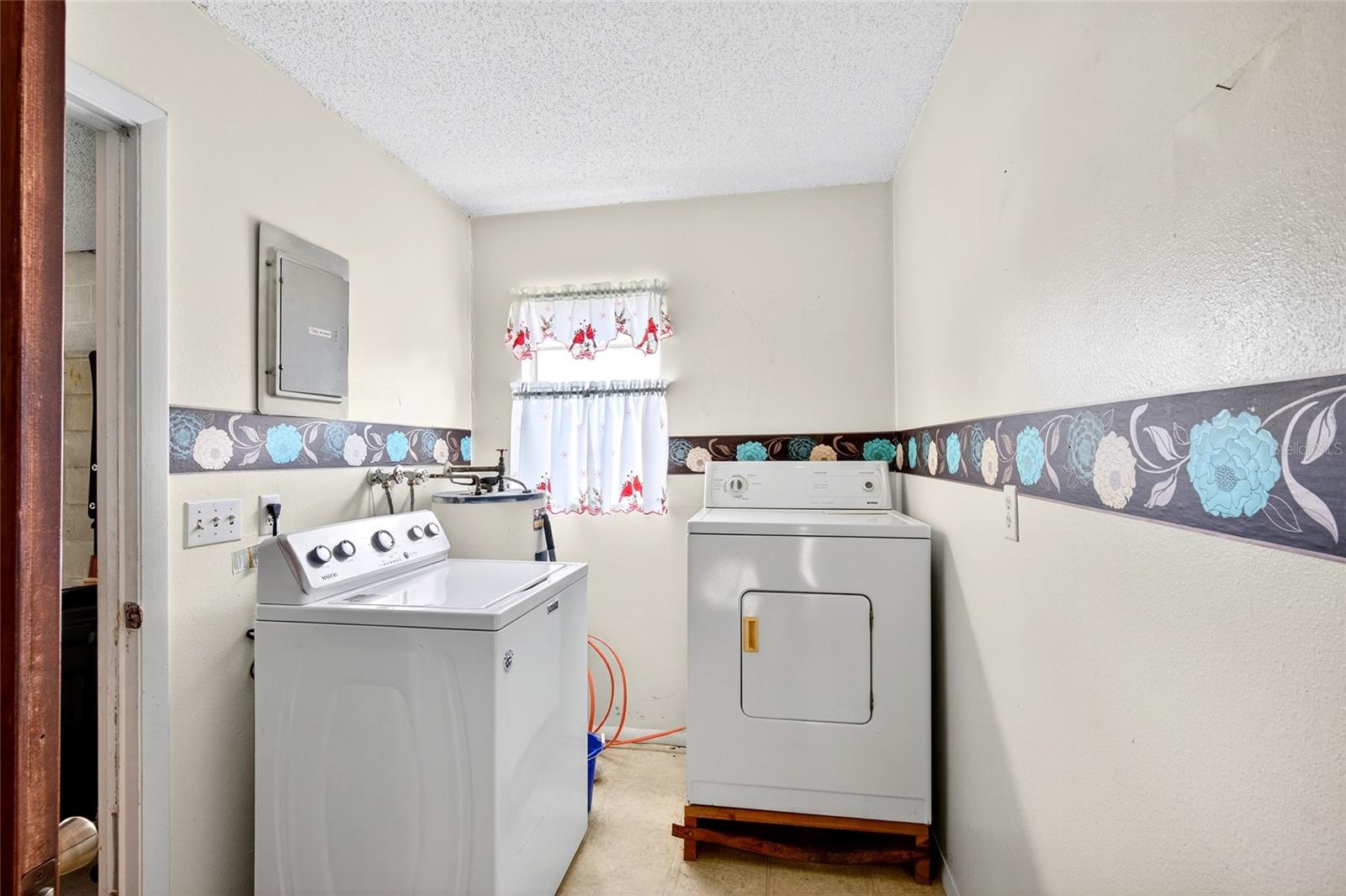 HENRIETTA HEIGHTS - Residential