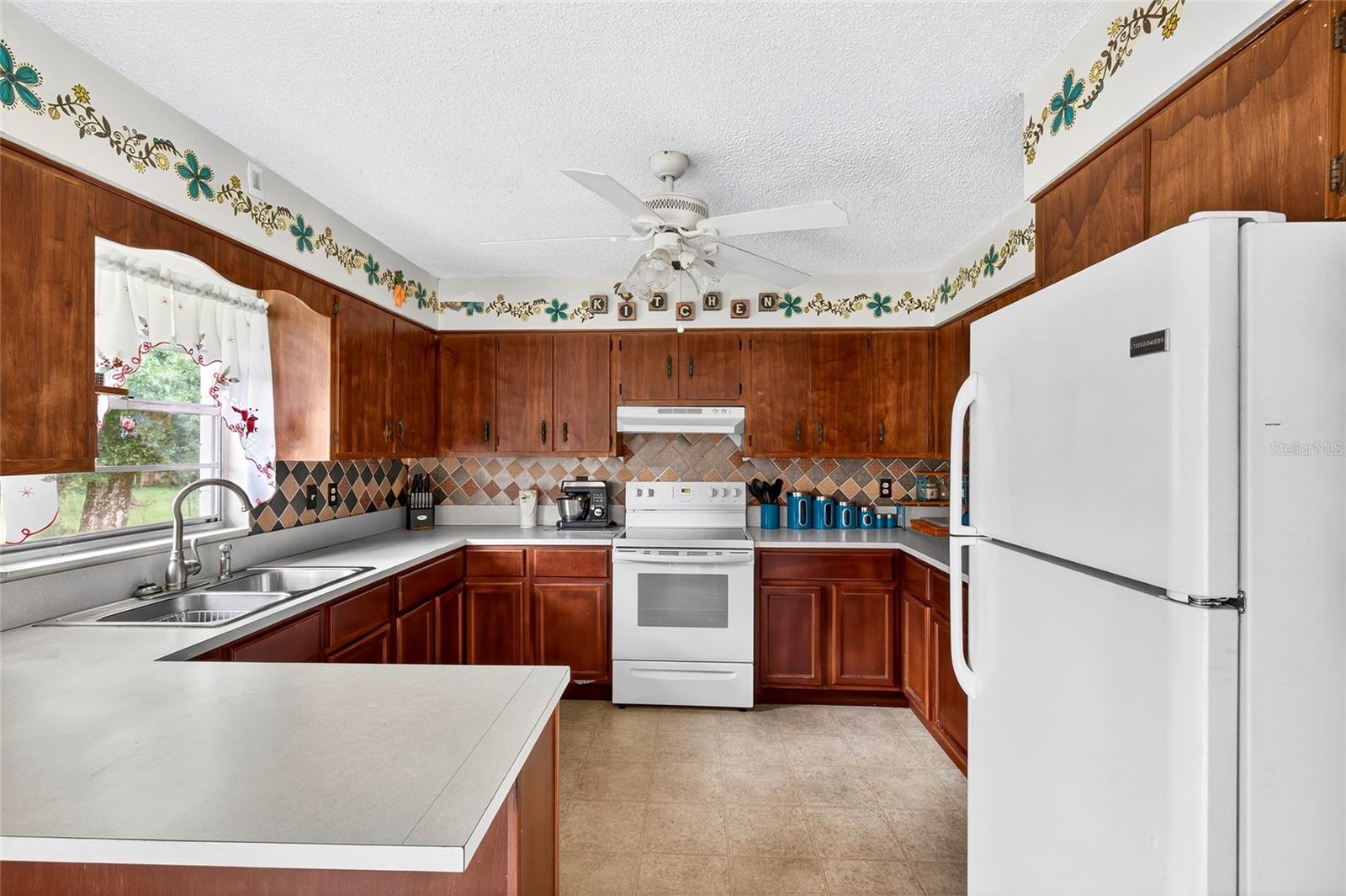 HENRIETTA HEIGHTS - Residential