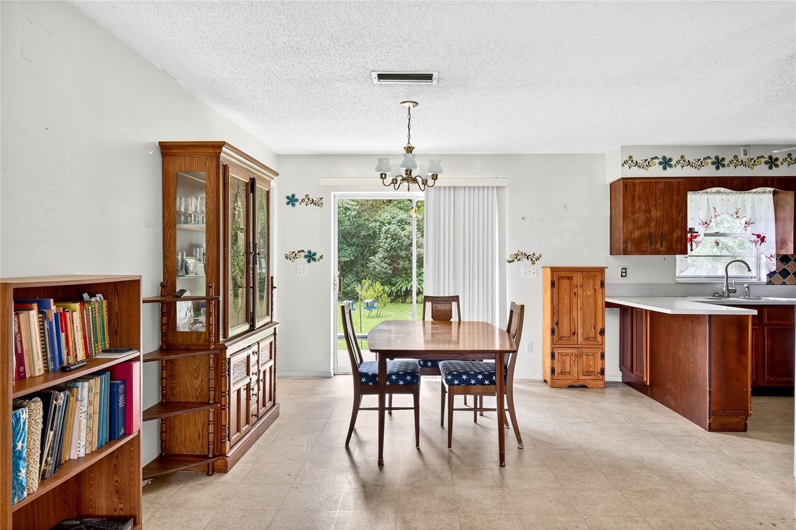 HENRIETTA HEIGHTS - Residential