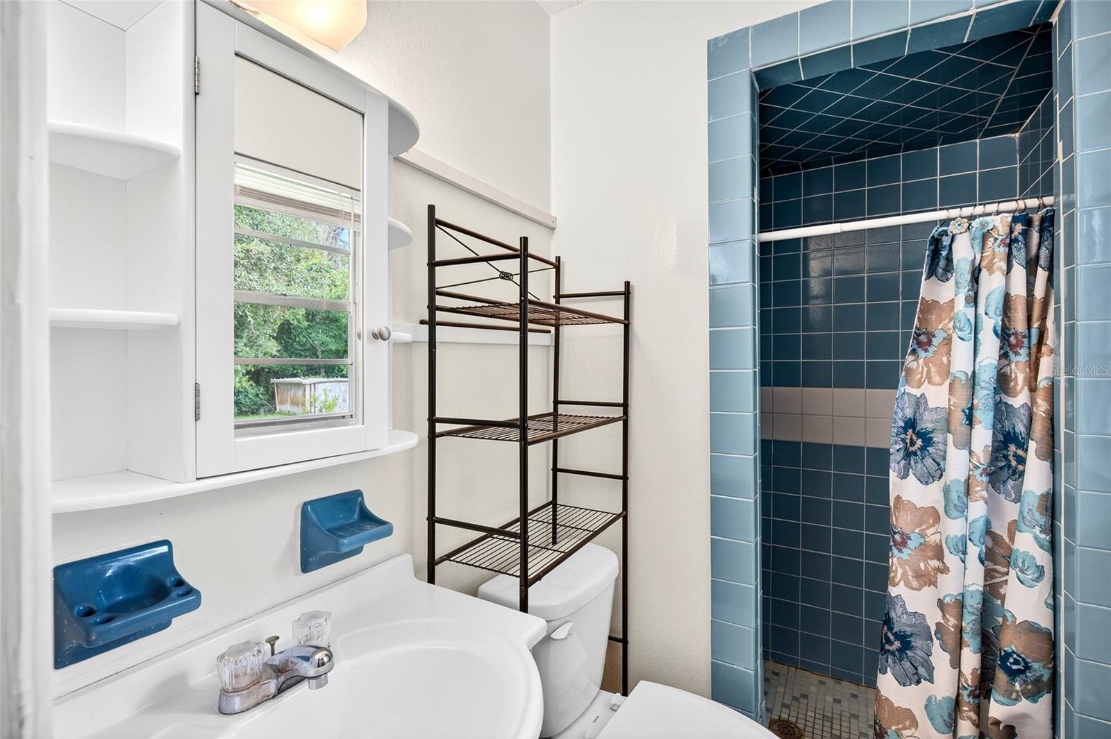 HENRIETTA HEIGHTS - Residential