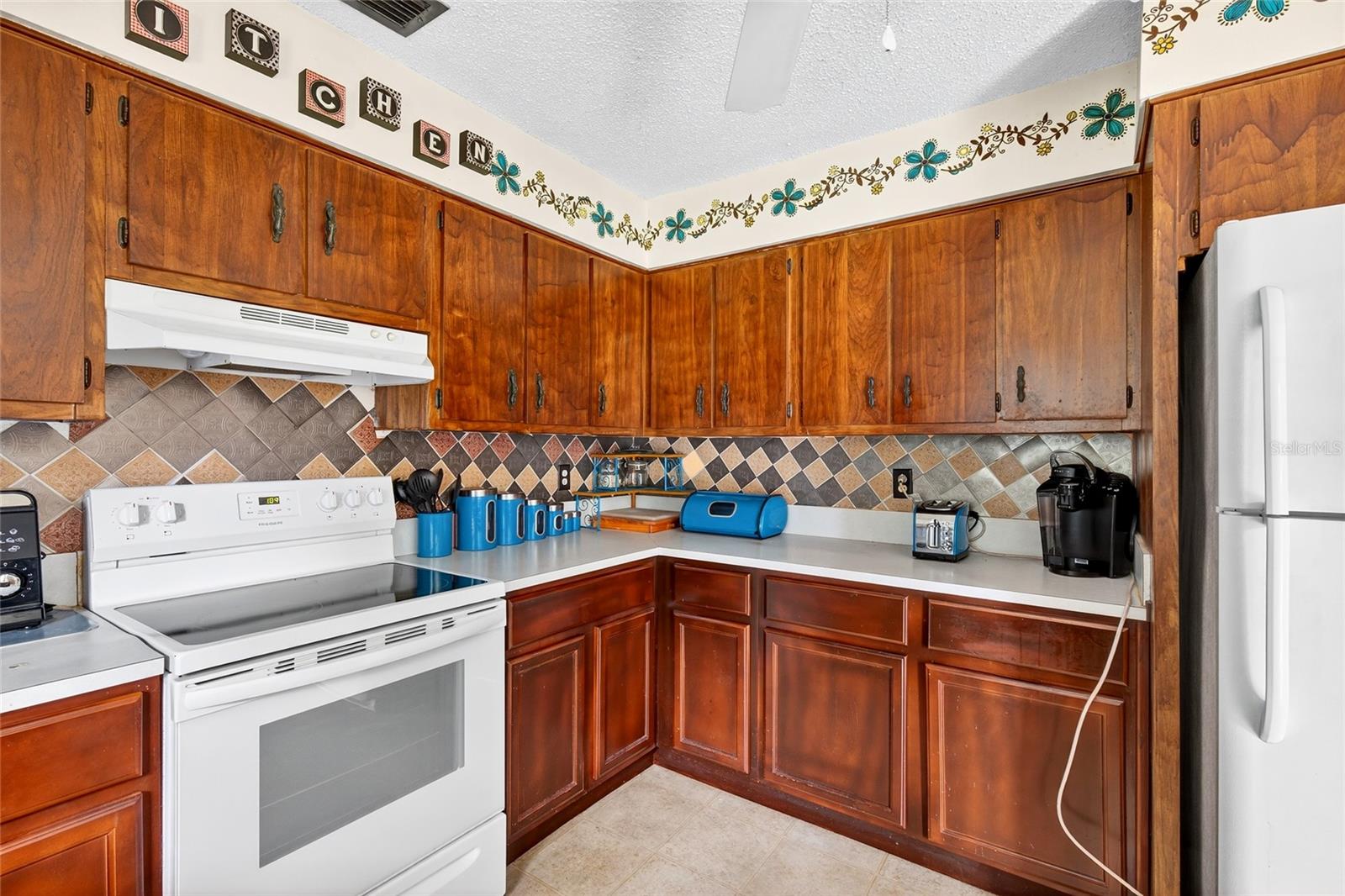 HENRIETTA HEIGHTS - Residential