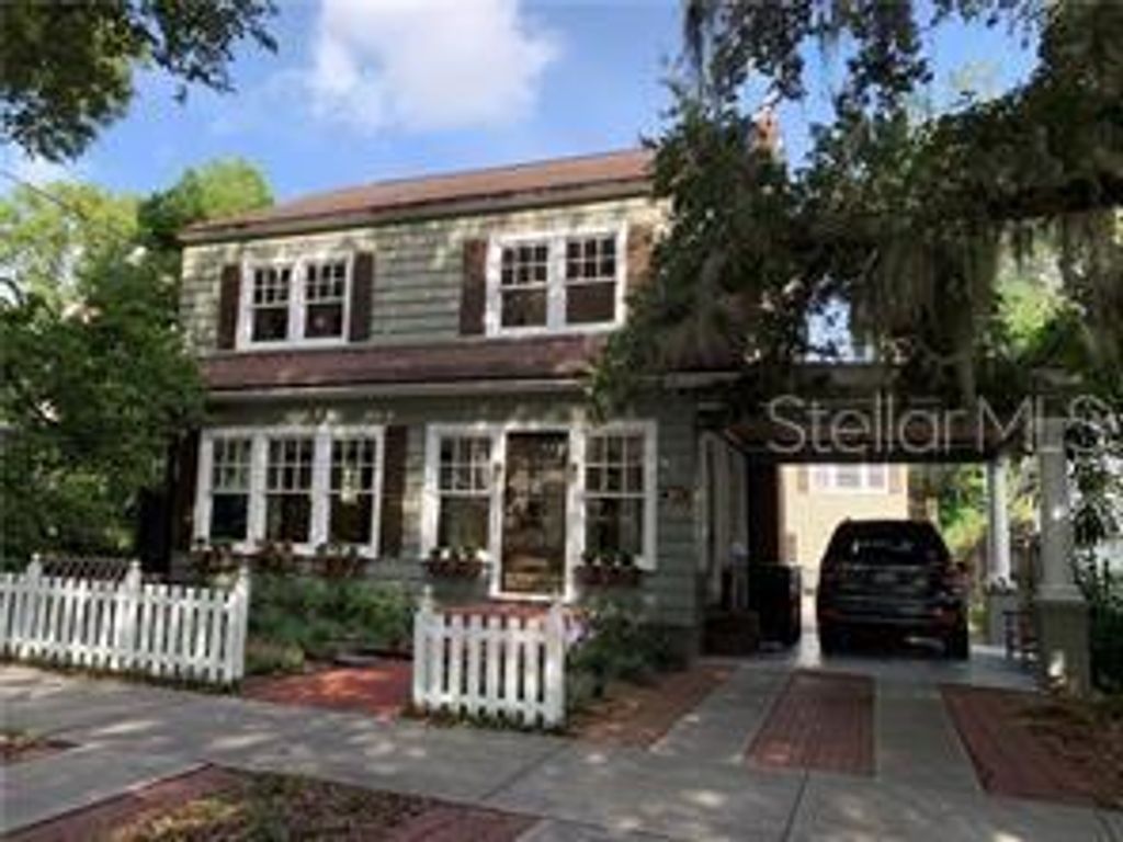 Photo of 19 N Thornton Avenue W, Orlando, FL 32801 (MLS # O6362973)