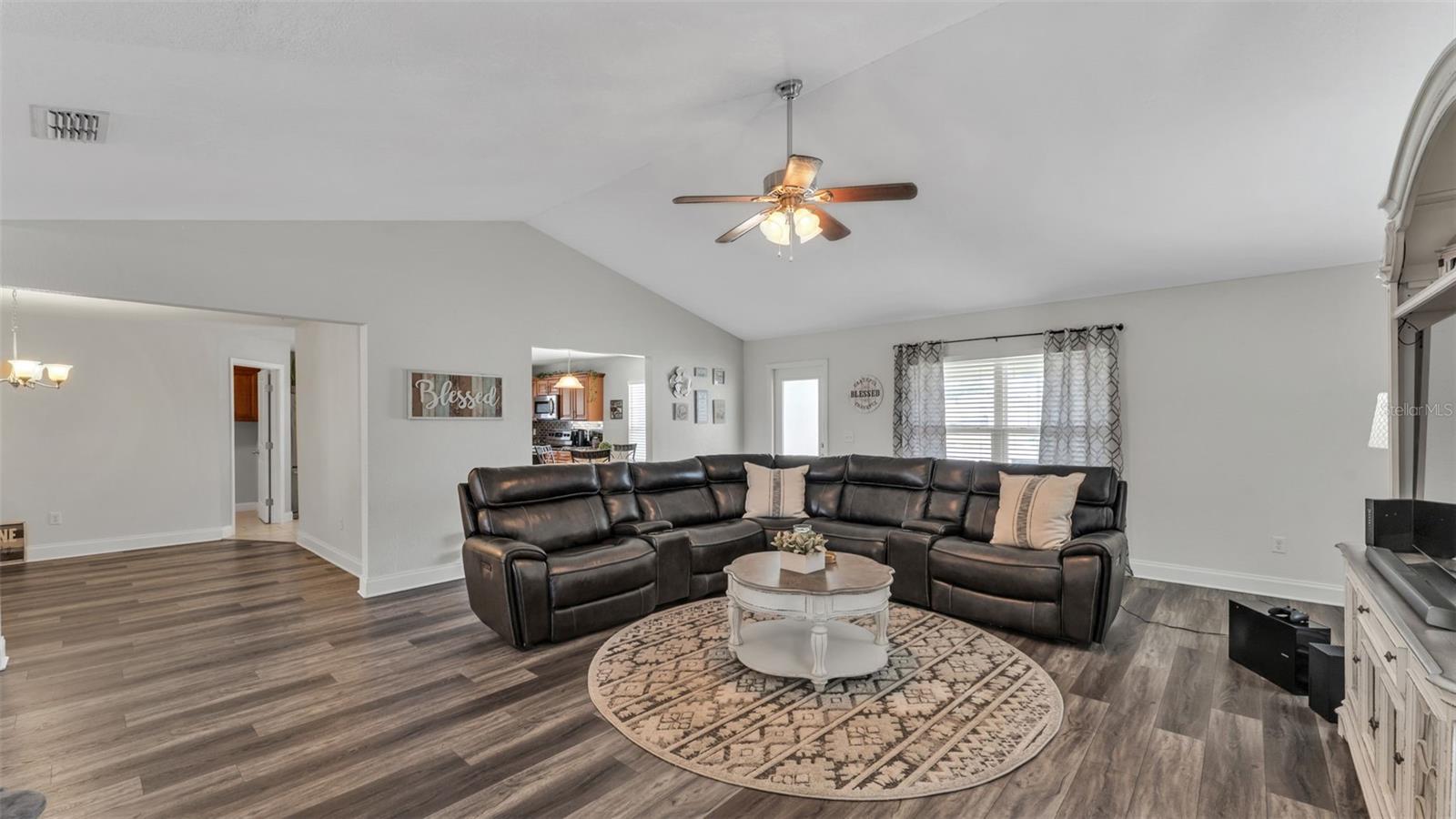 HUNTERS CROSSING PH 01 - Residential