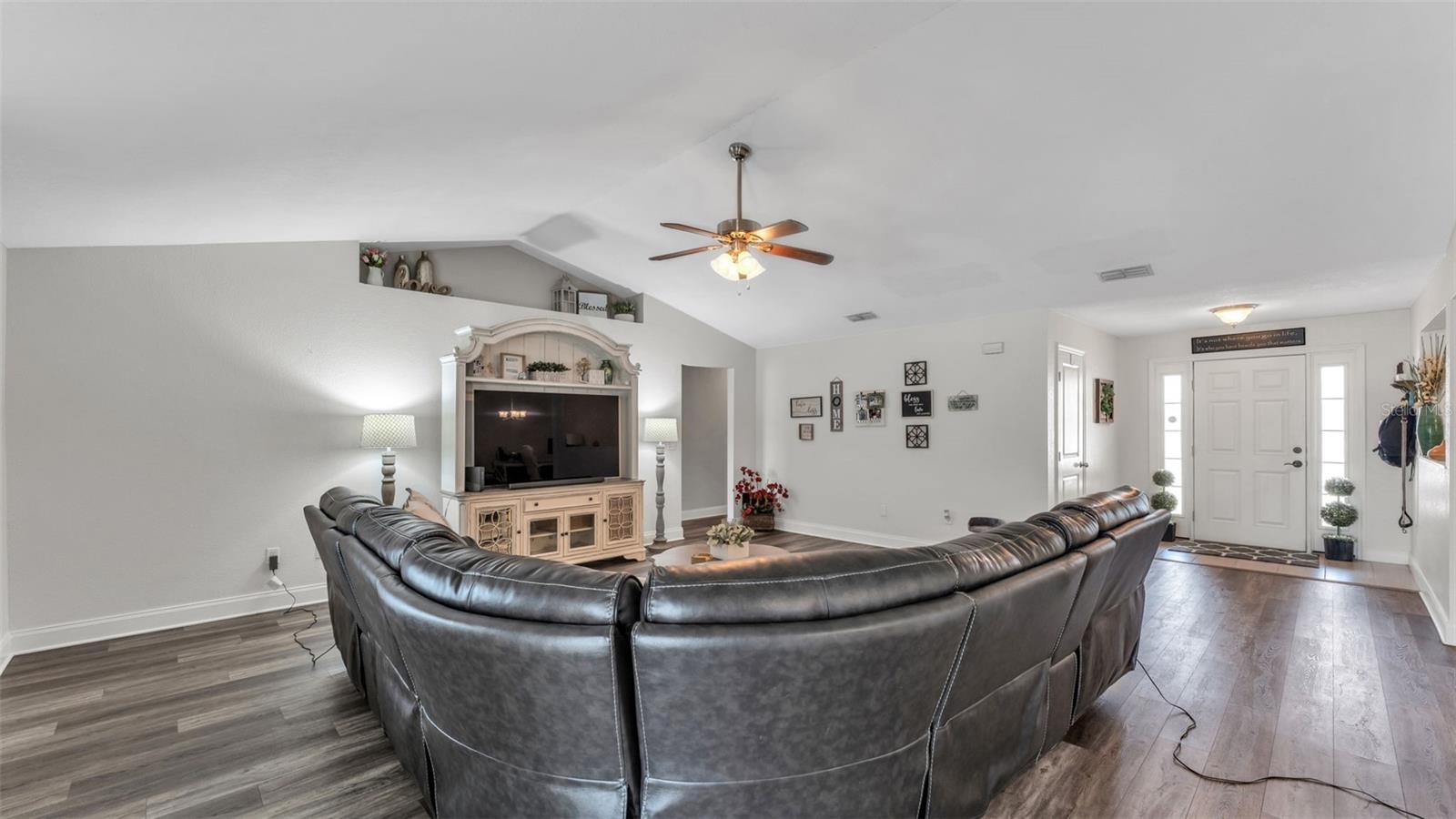 HUNTERS CROSSING PH 01 - Residential