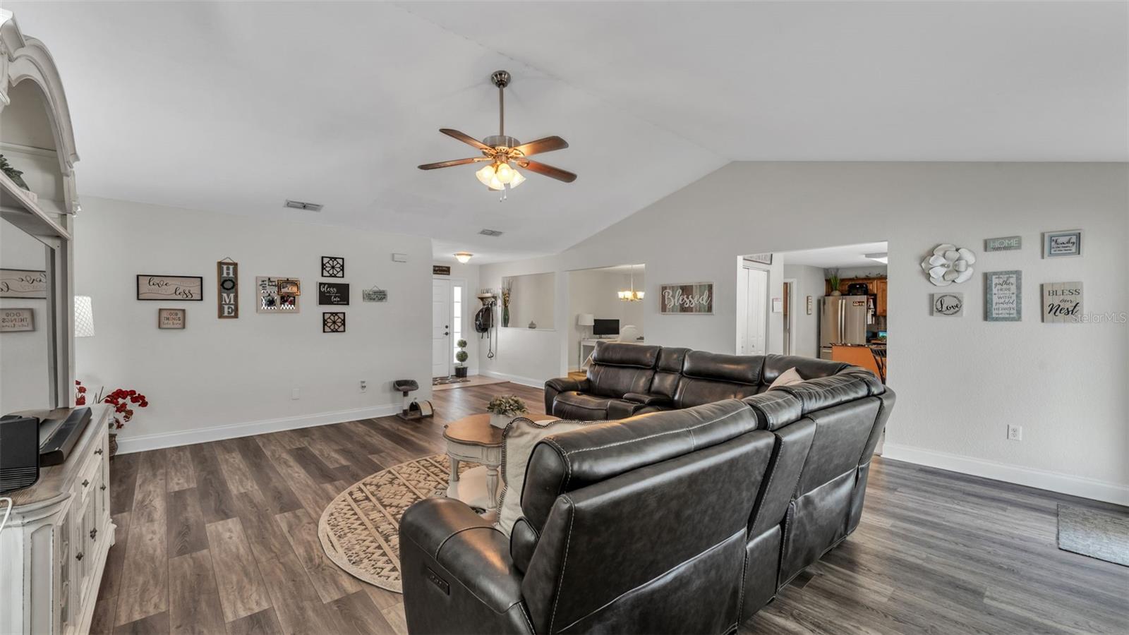 HUNTERS CROSSING PH 01 - Residential