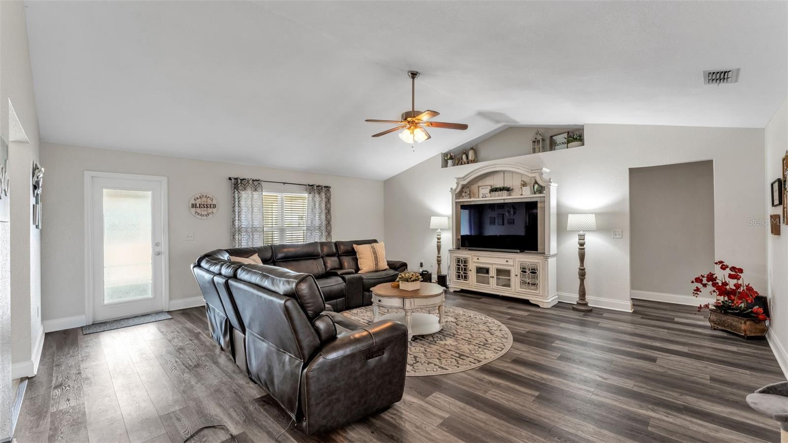 HUNTERS CROSSING PH 01 - Residential