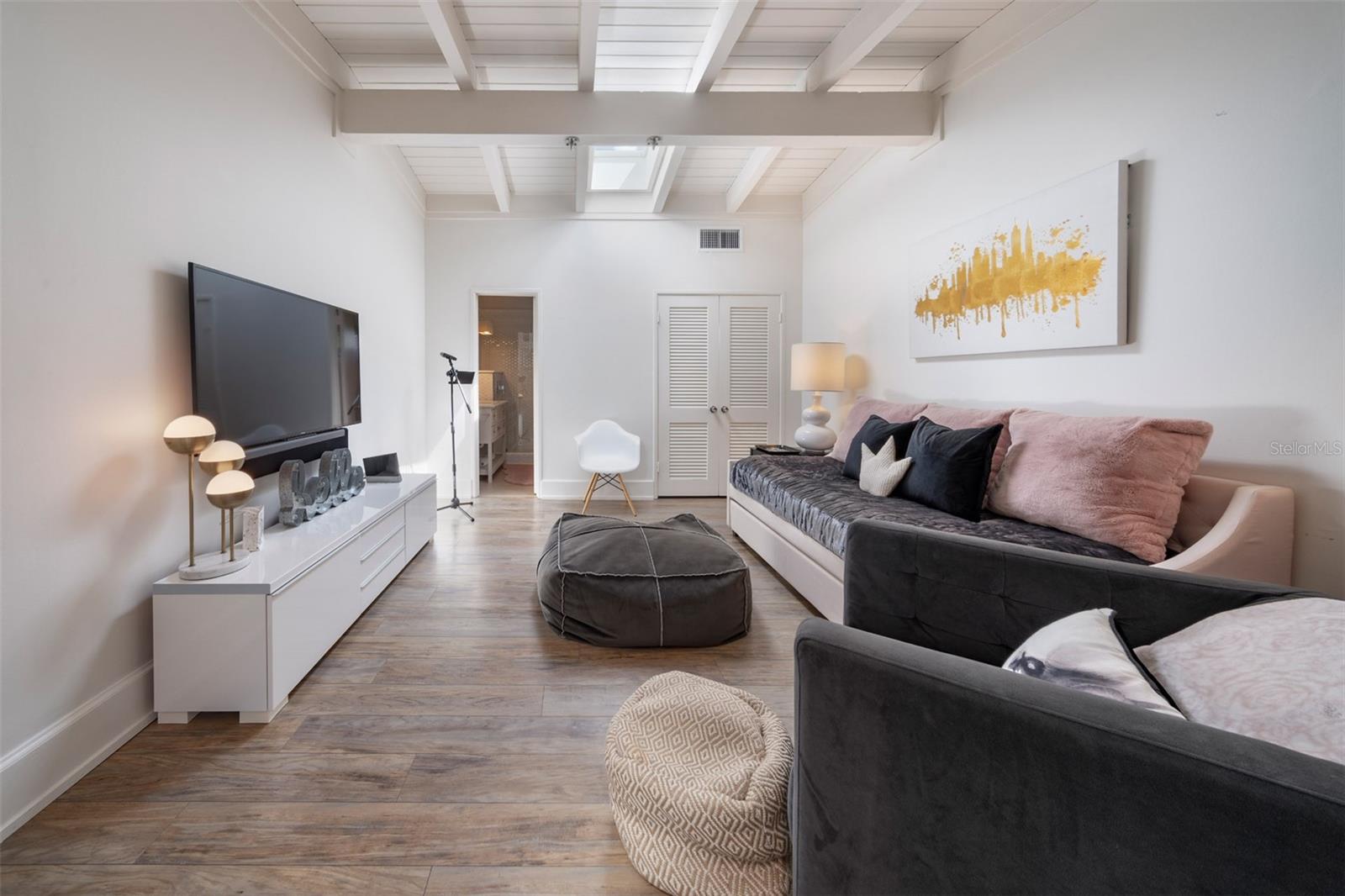 SICILIAN SHORES - Residential