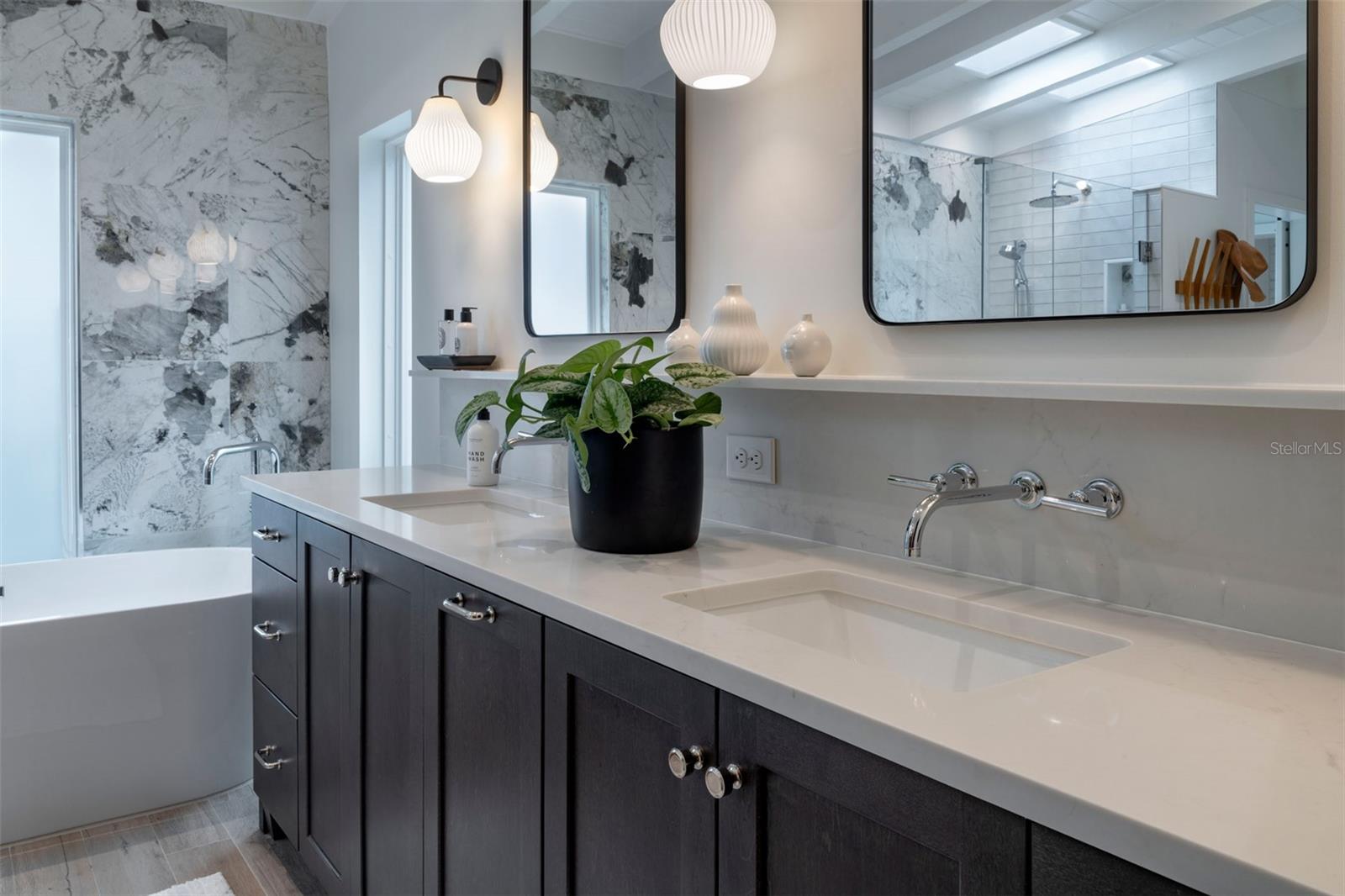 SICILIAN SHORES - Residential