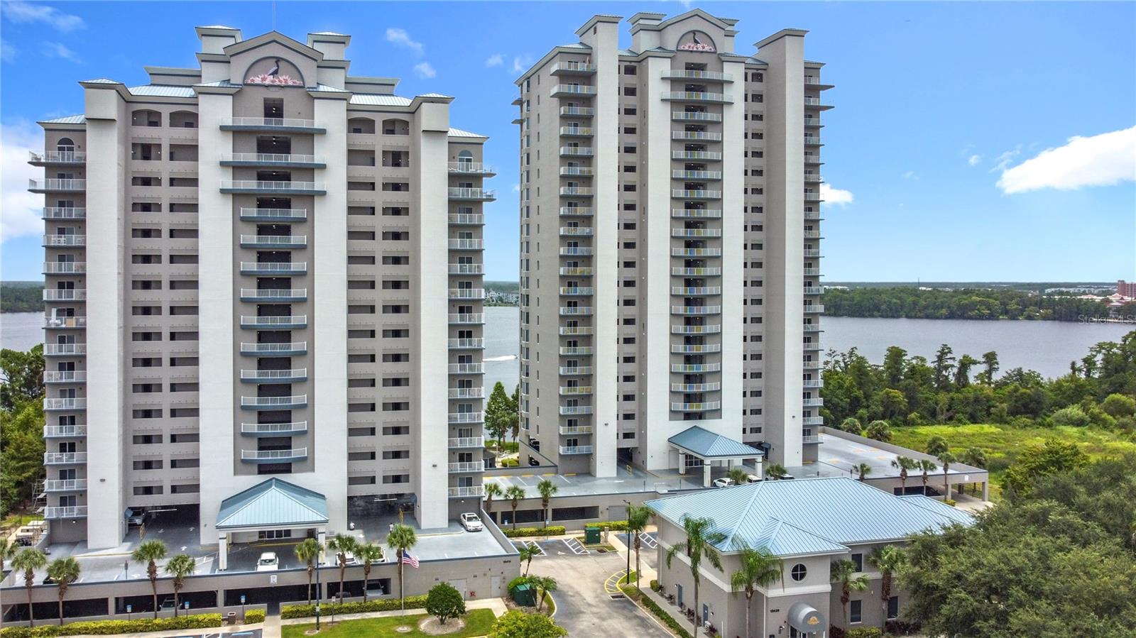 Beautiful Lake & Pool View Condo – Fully Furnished & Rental Ready!
Welcome to this first-floor condo at Blue Heron Beach Resort, perfectly positioned with stunning pool and lake views. This turn-key unit comes fully furnished, making it ideal for personal use or as a ready-to-rent investment property.
Featuring a pull-out bed and bunk bed, this condo is designed to maximize comfort and accommodate guests with ease. Located just minutes from Disney, shopping, dining, and Orlando’s top attractions, this condo offers both convenience and resort-style living.
Enjoy all the resort amenities, including a heated pool, hot tub, fitness center, and lakefront views, all while having the flexibility for short-term rentals.