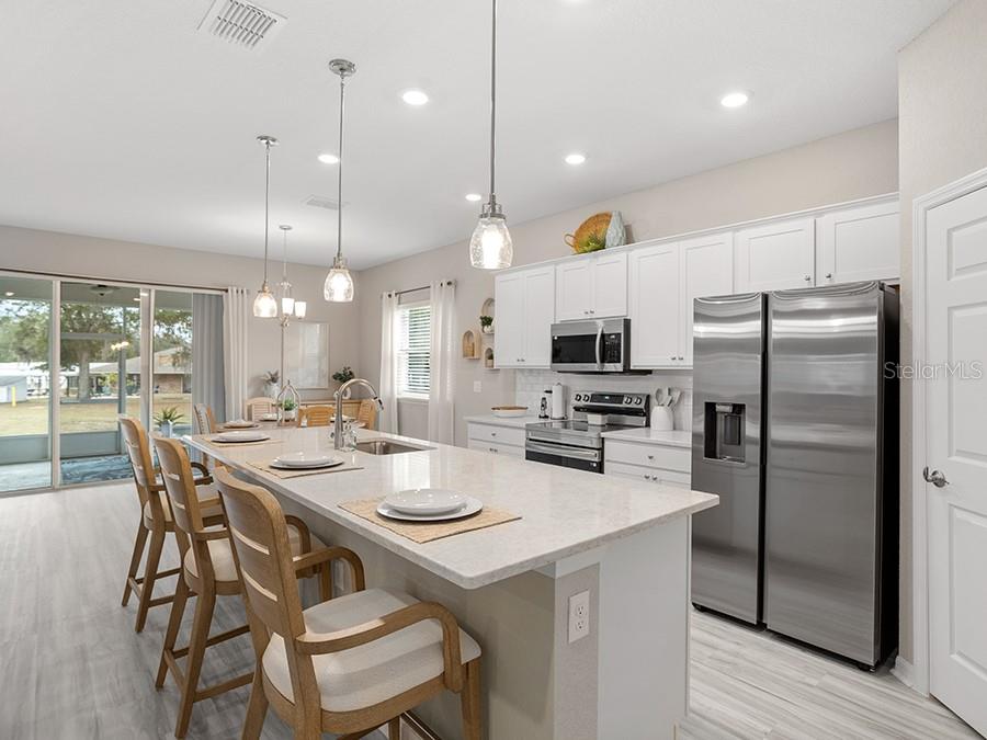 636 SW 77TH CIRCLE
