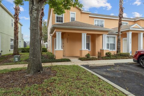Photo of 1717 Retreat Circle, Clermont, FL 34714 (MLS # S5121728)