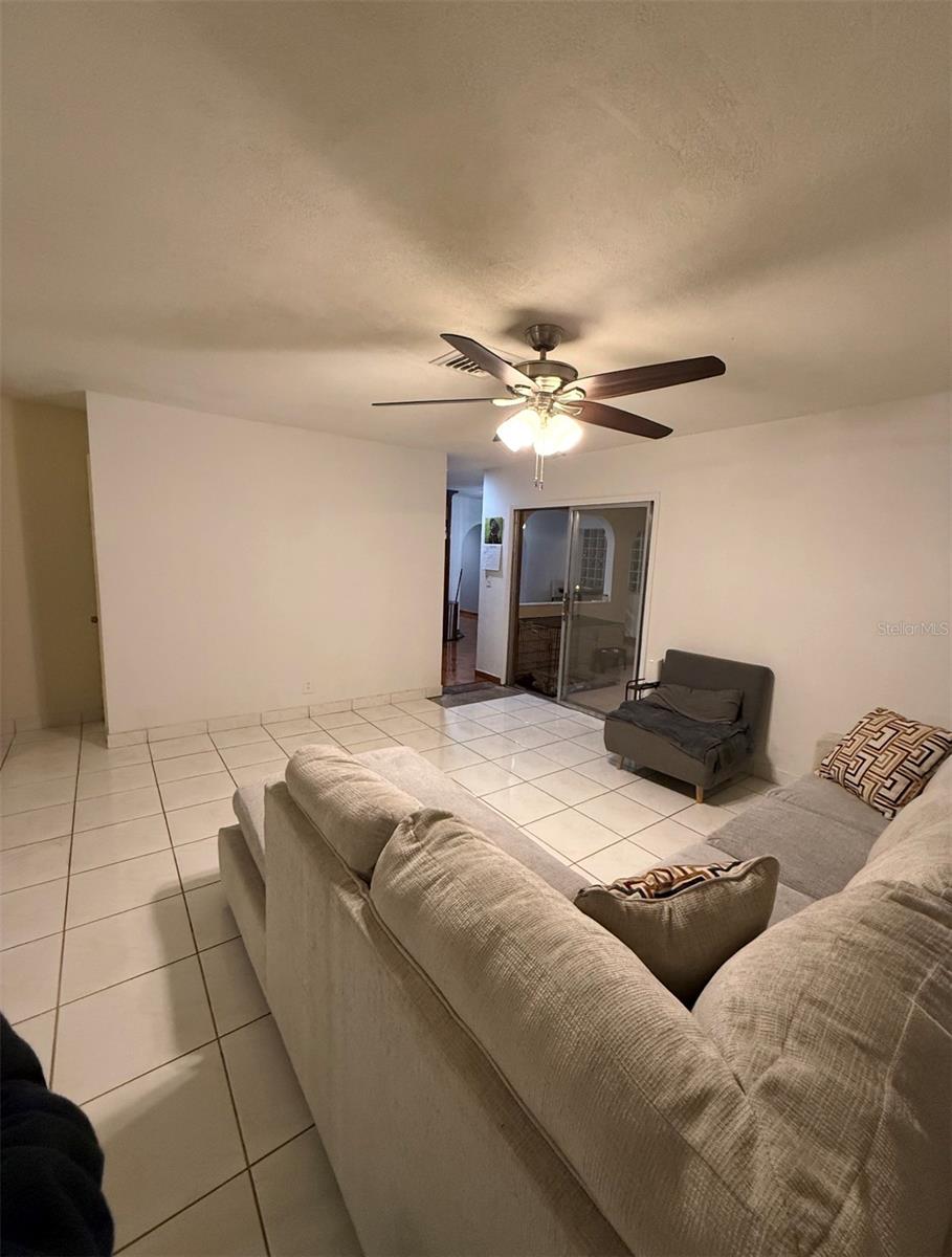 POMPANO TERRACE 10-11 B - Residential