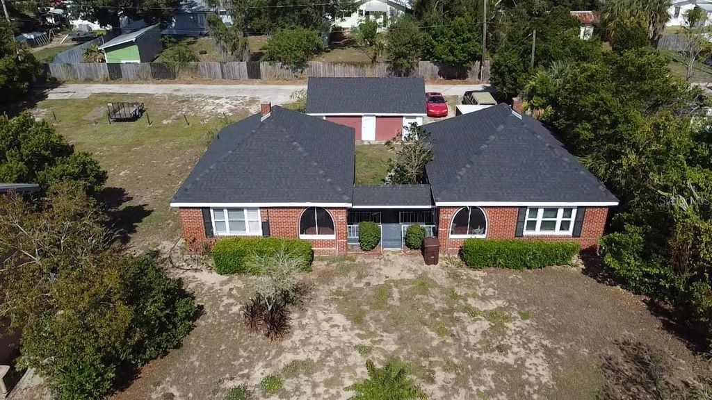 Photo of 425 E Sessoms Avenue, Lake Wales, FL 33853 (MLS # L4957186)