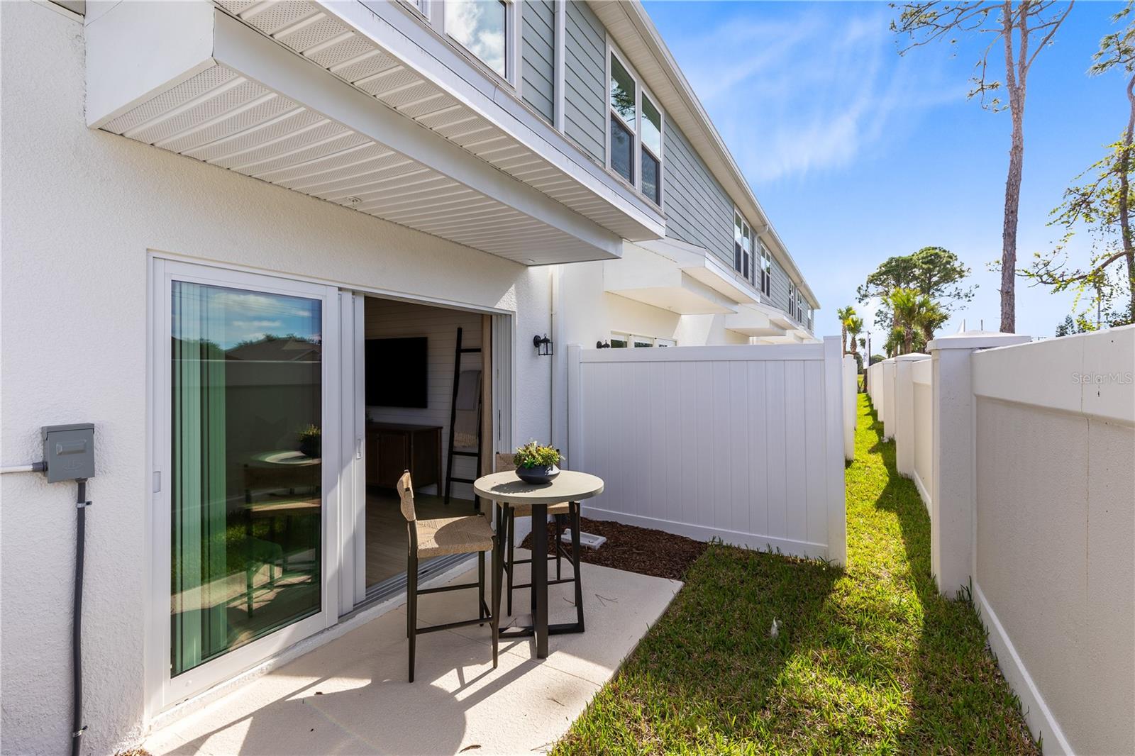 HARBOR SQUARE - Residential