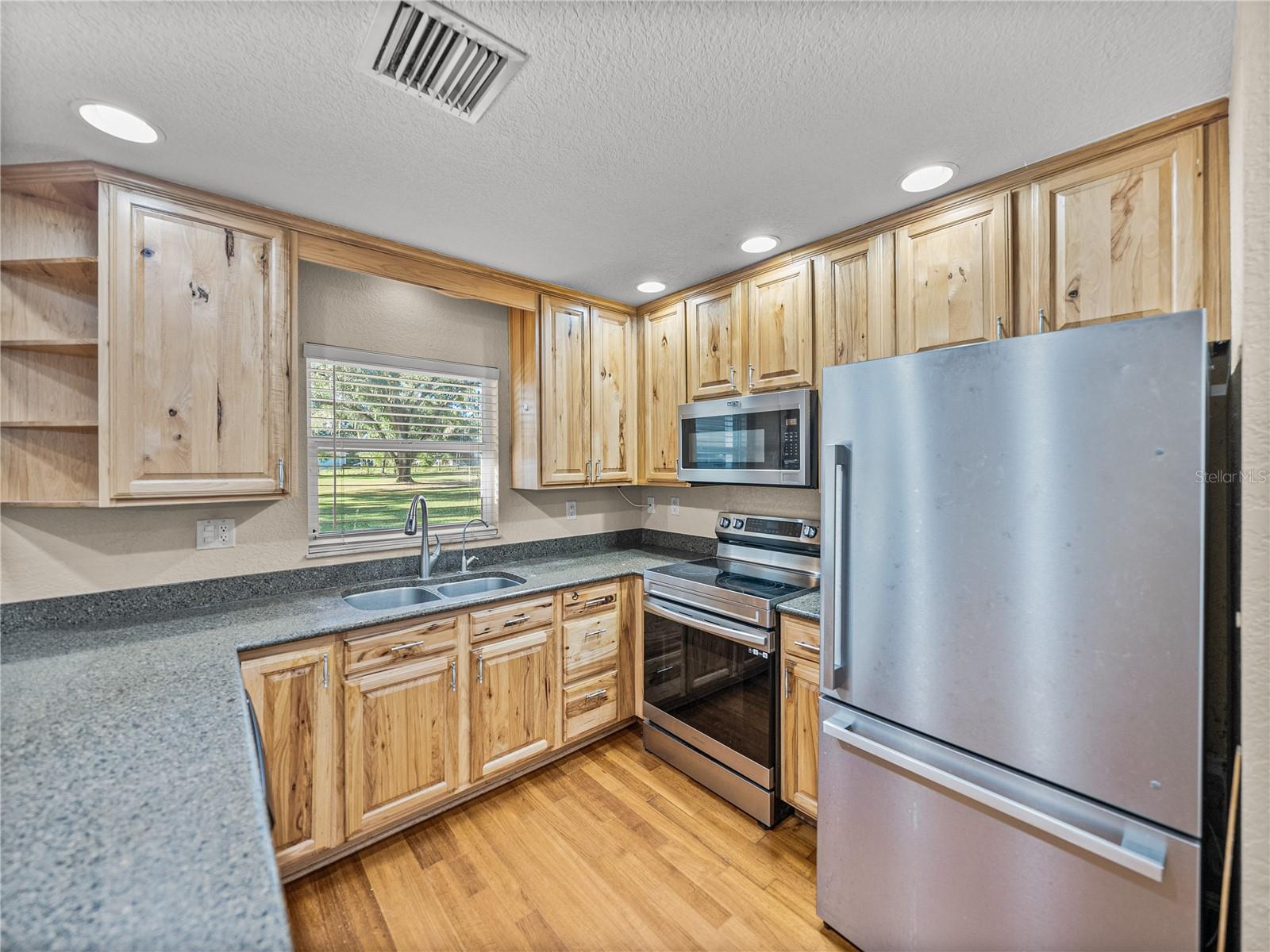 ACREAGE - Residential