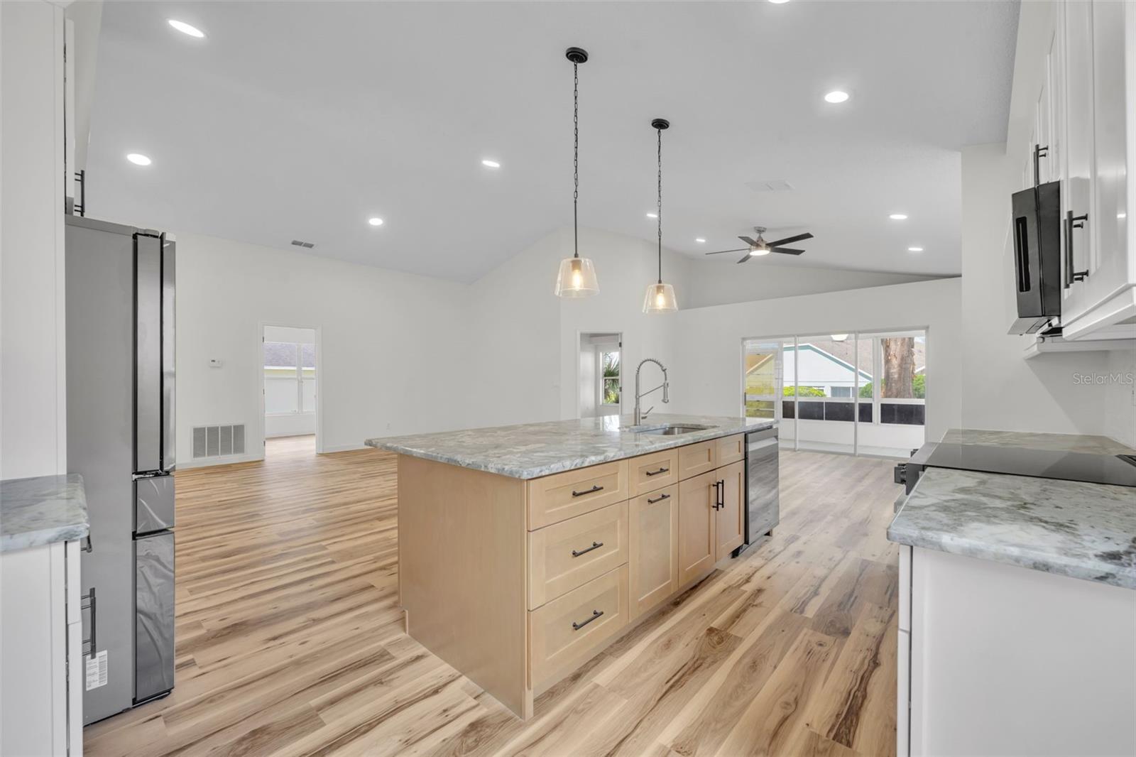 CLERMONT DEVONSHIRE AT KINGS RIDGE - Residential