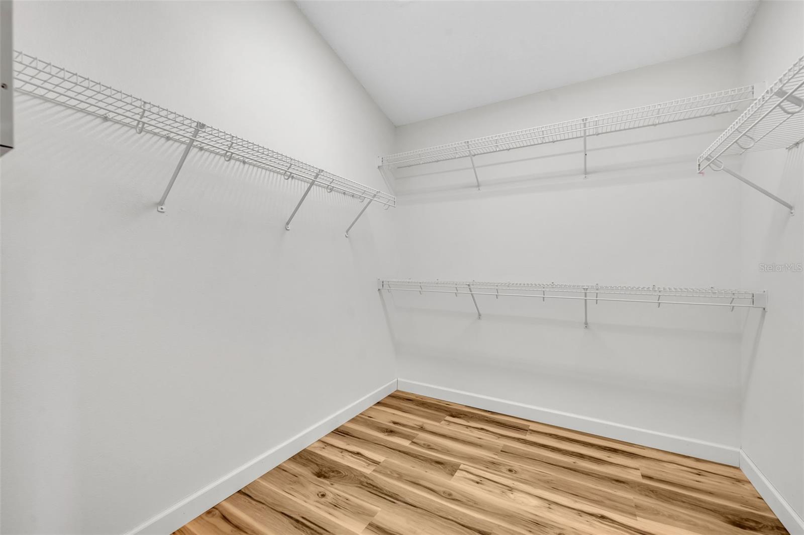 CLERMONT DEVONSHIRE AT KINGS RIDGE - Residential