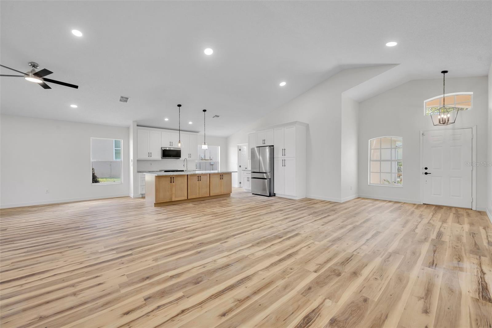 CLERMONT DEVONSHIRE AT KINGS RIDGE - Residential