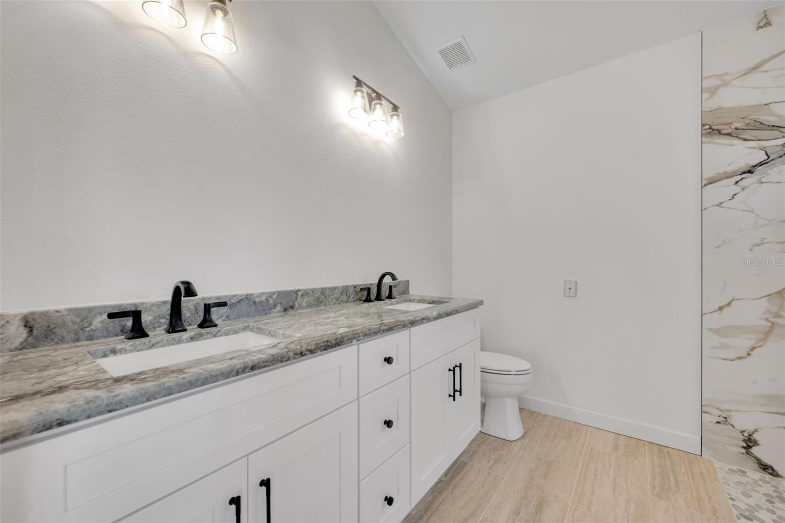 CLERMONT DEVONSHIRE AT KINGS RIDGE - Residential